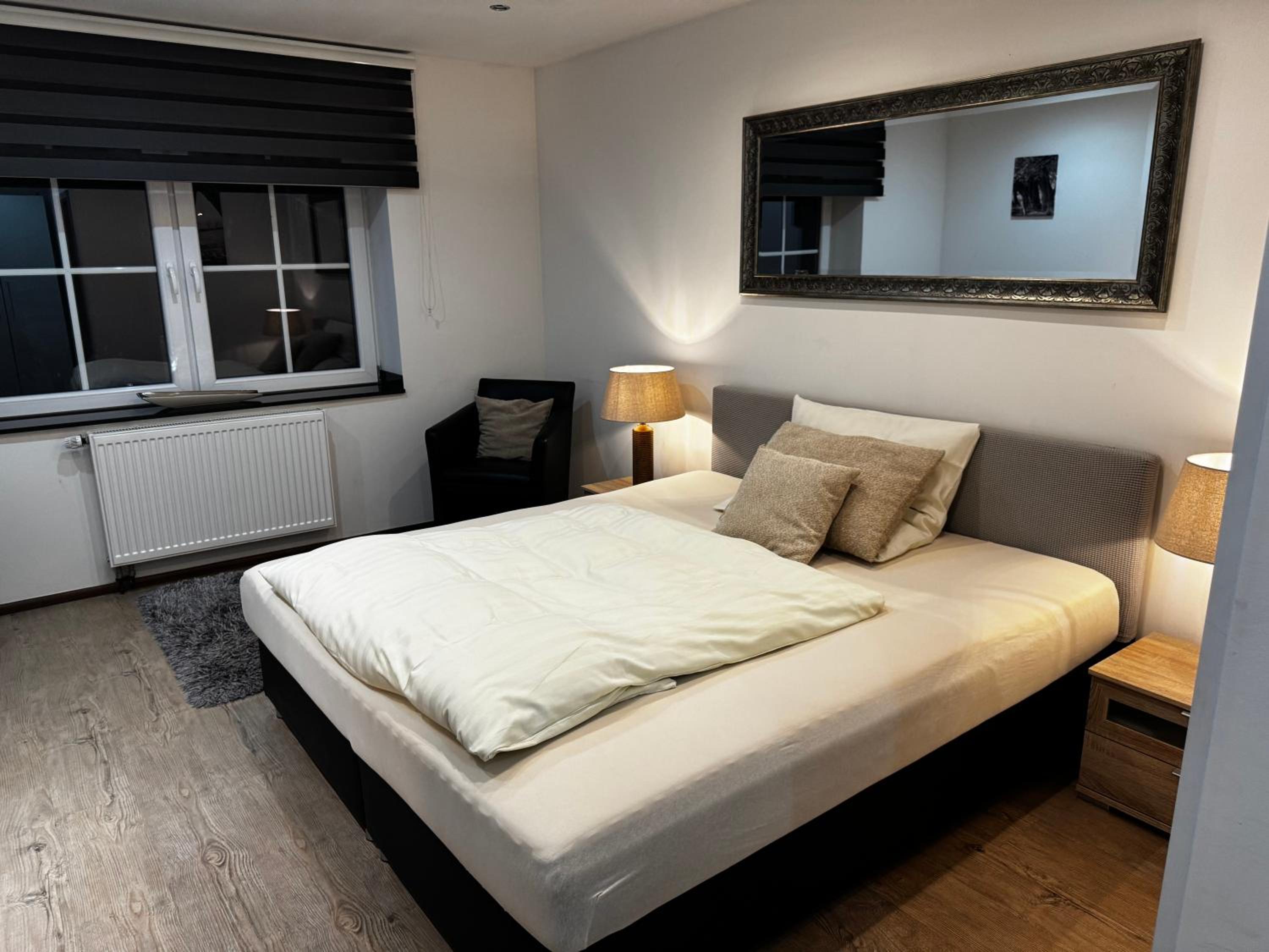 Deluxe Double Room - Photo 14