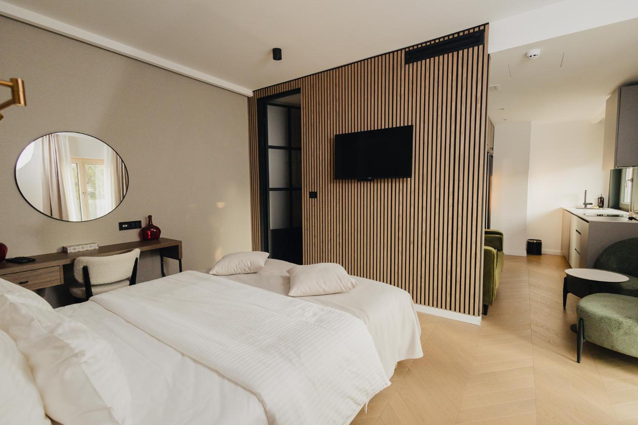 Standard Double Room - Photo 2