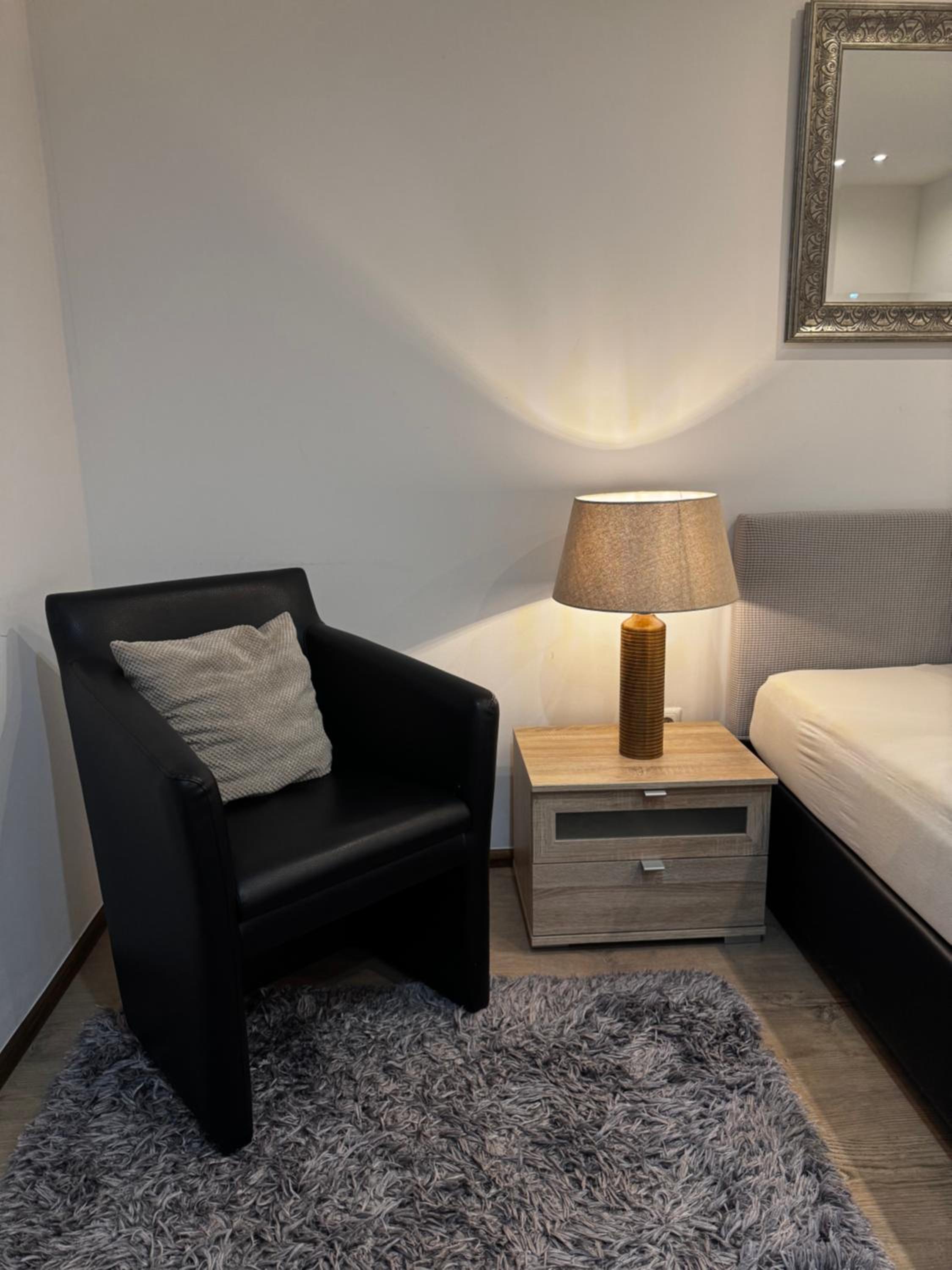 Deluxe Double Room - Photo 13
