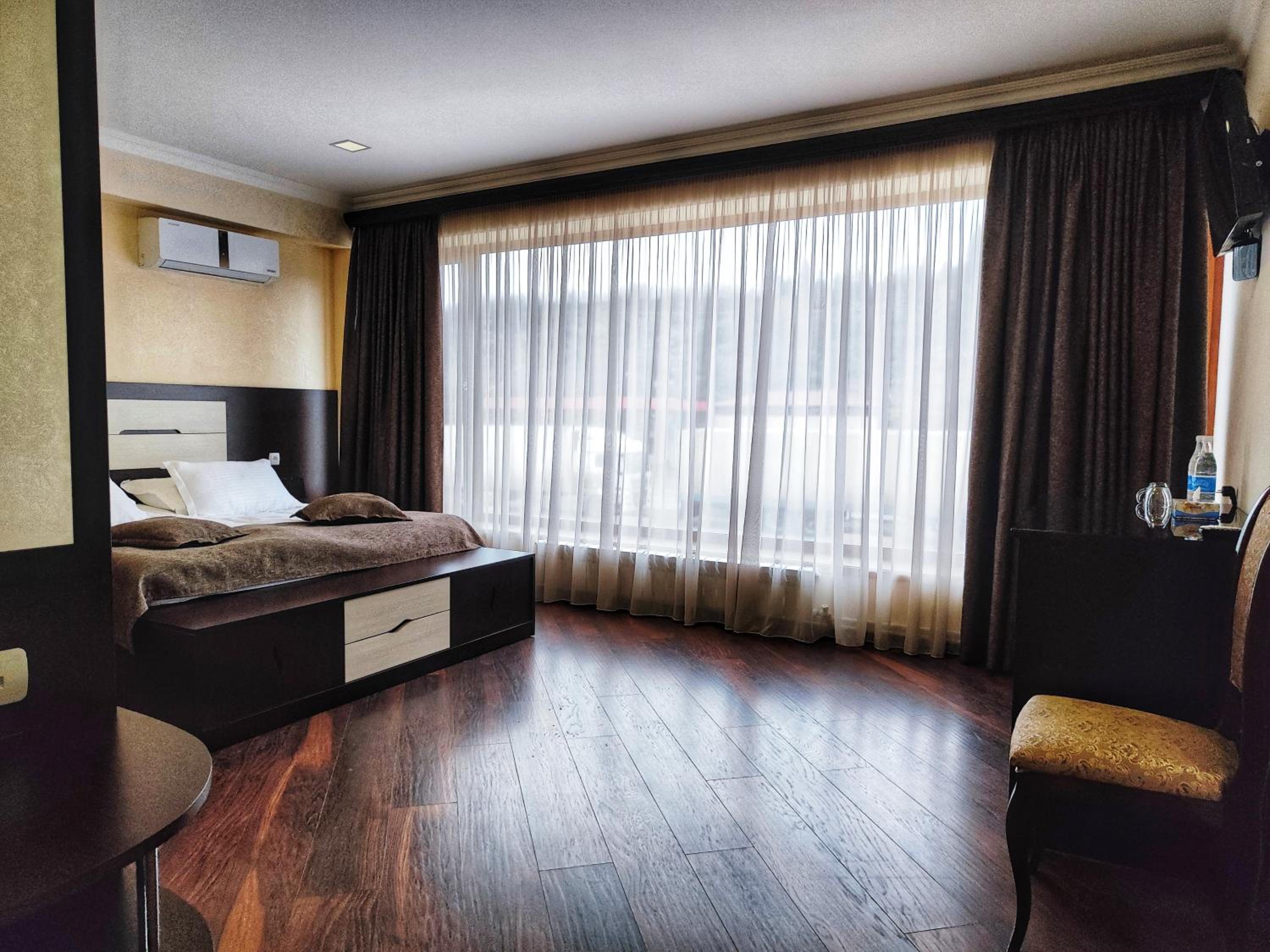 Deluxe Double Room photo 2