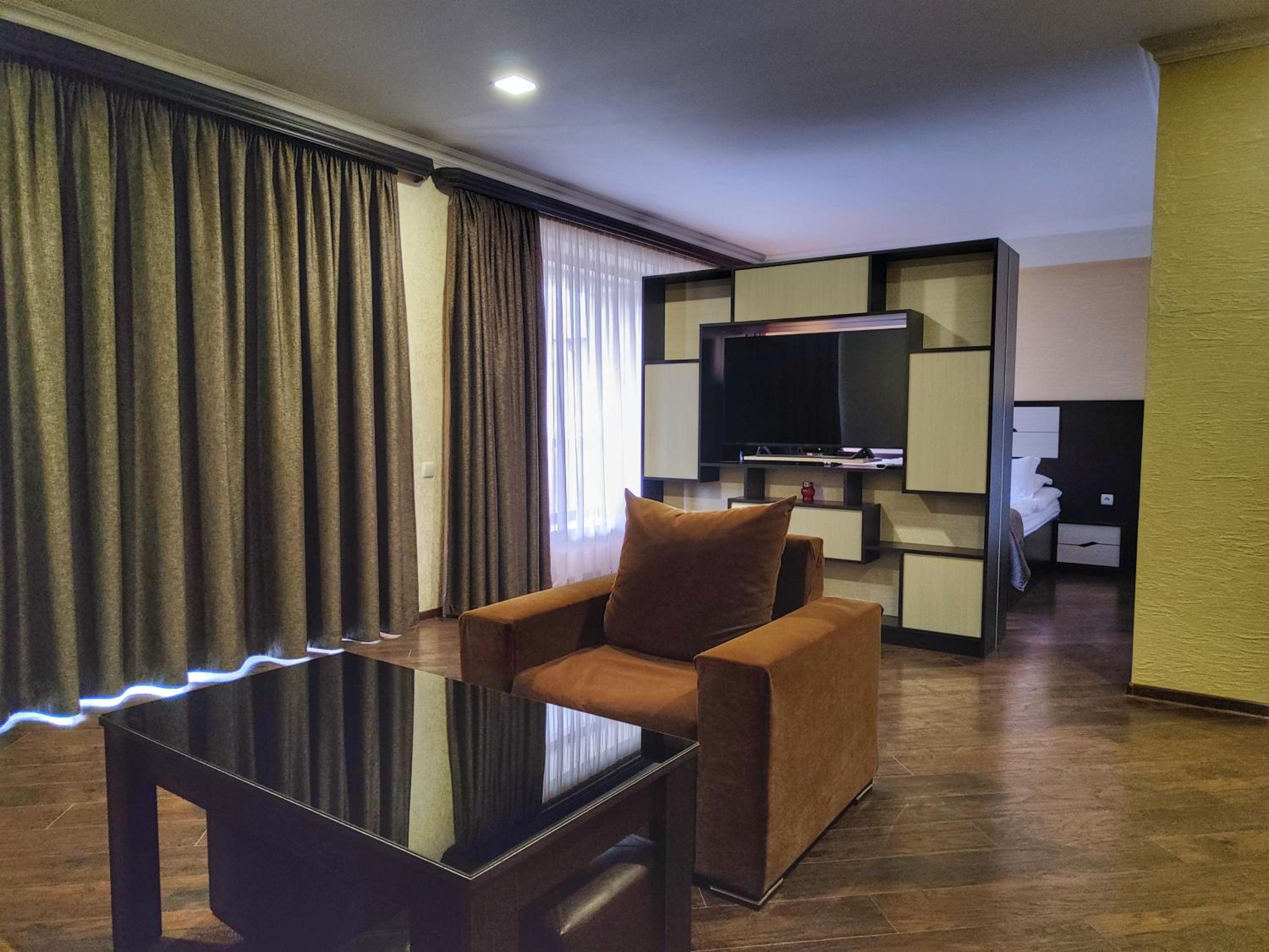Deluxe Double Room photo 2