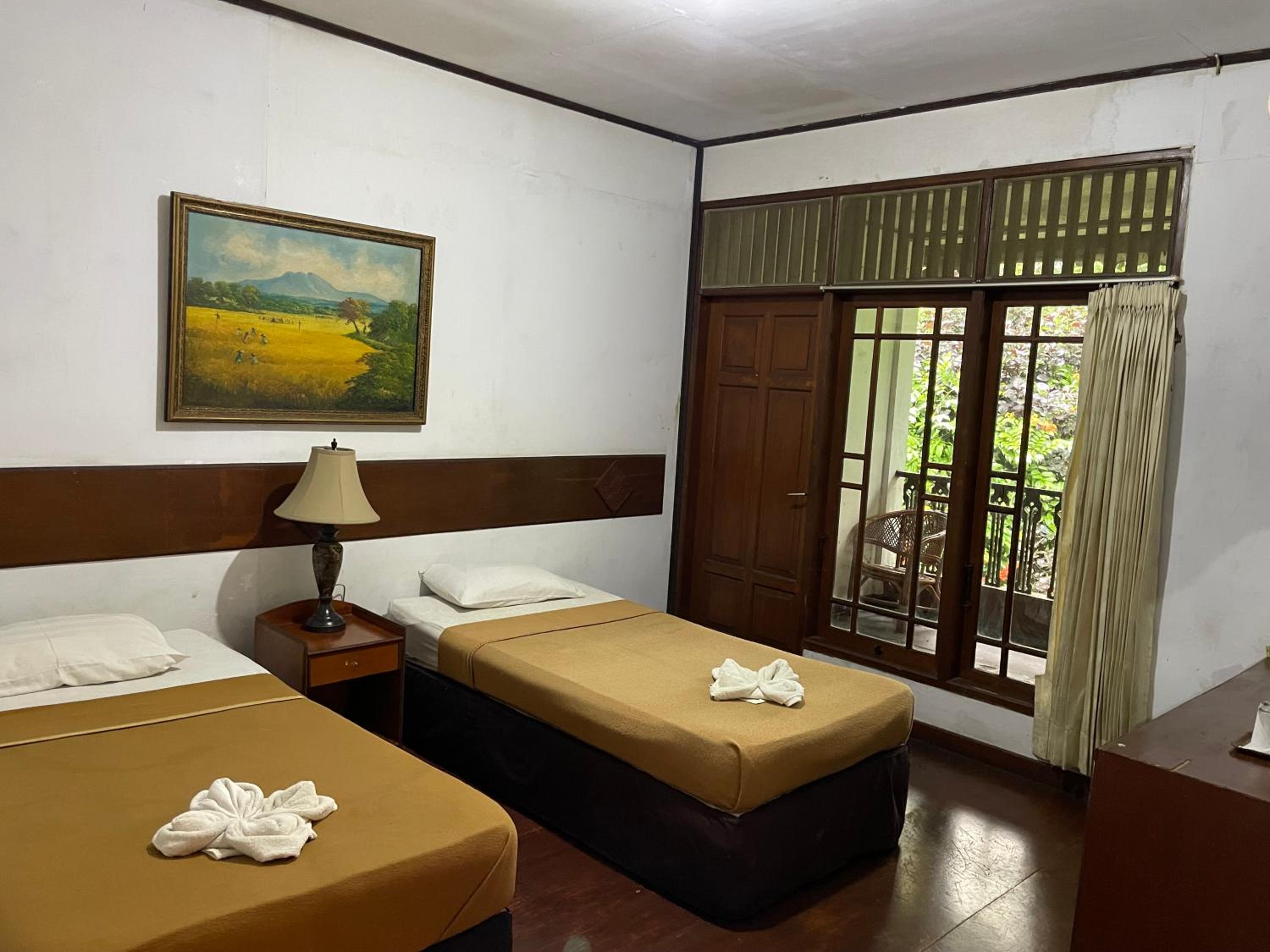 Double or Twin Room - Photo 3