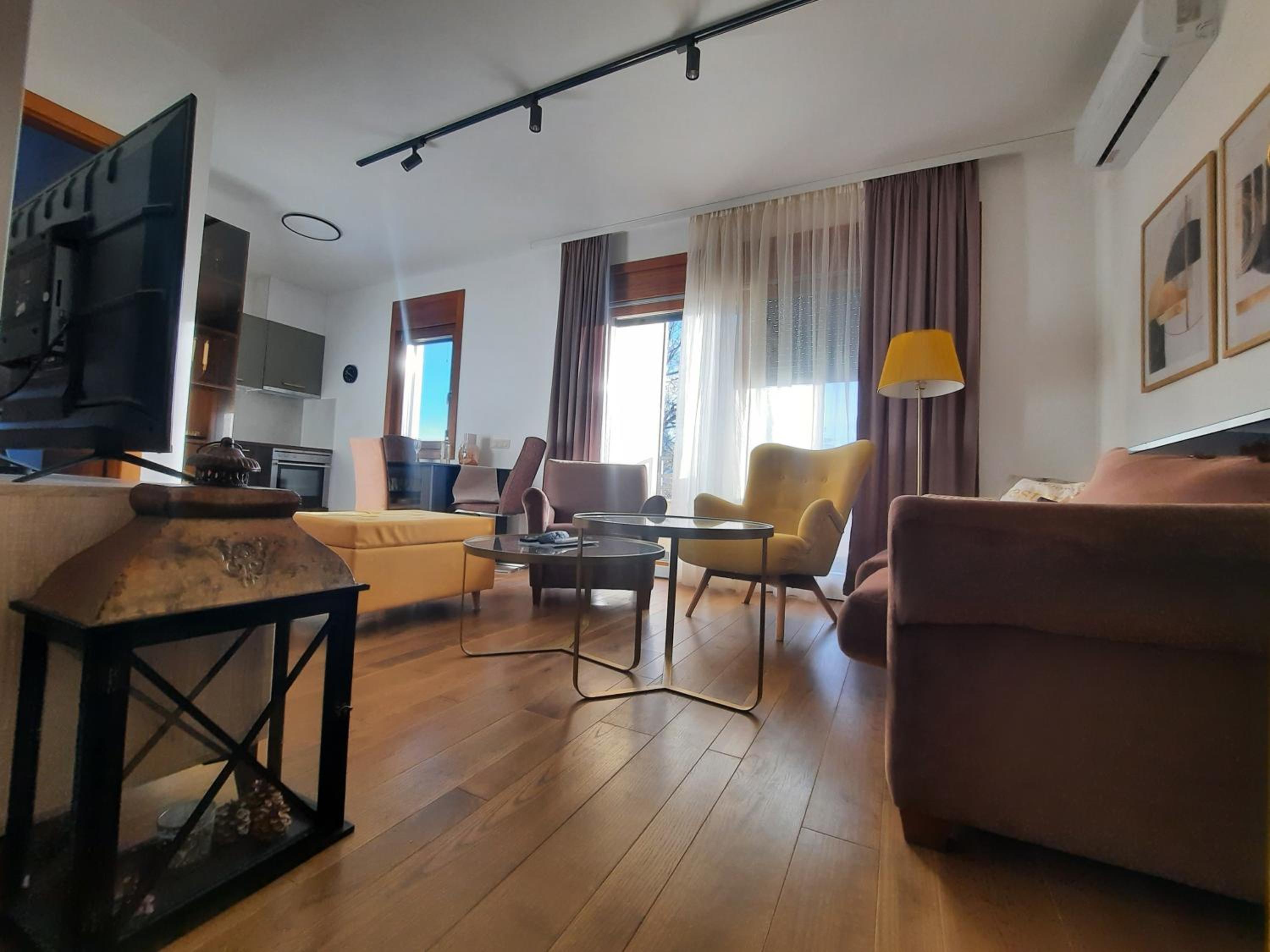 One-Bedroom Apartment with Balcony photo 1