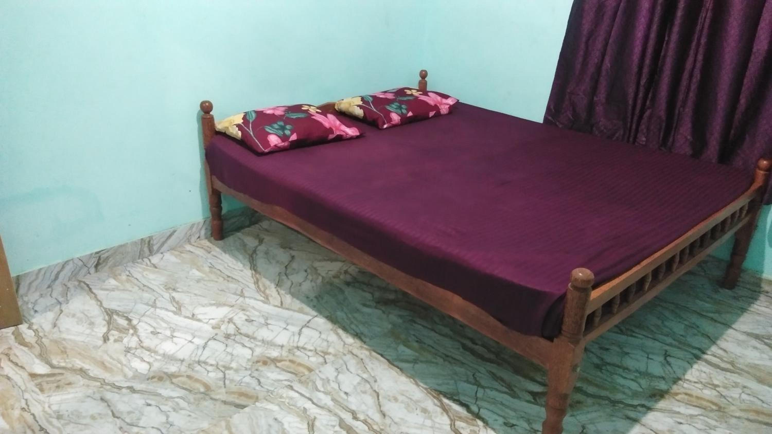 One-Bedroom House photo 1