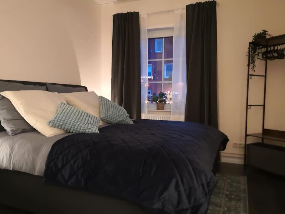 One-Bedroom Loft Apartment with Balcony photo 1