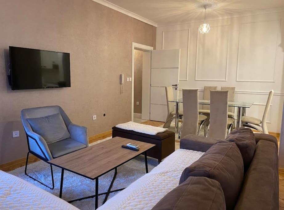 Three-Bedroom Apartment With Balcony