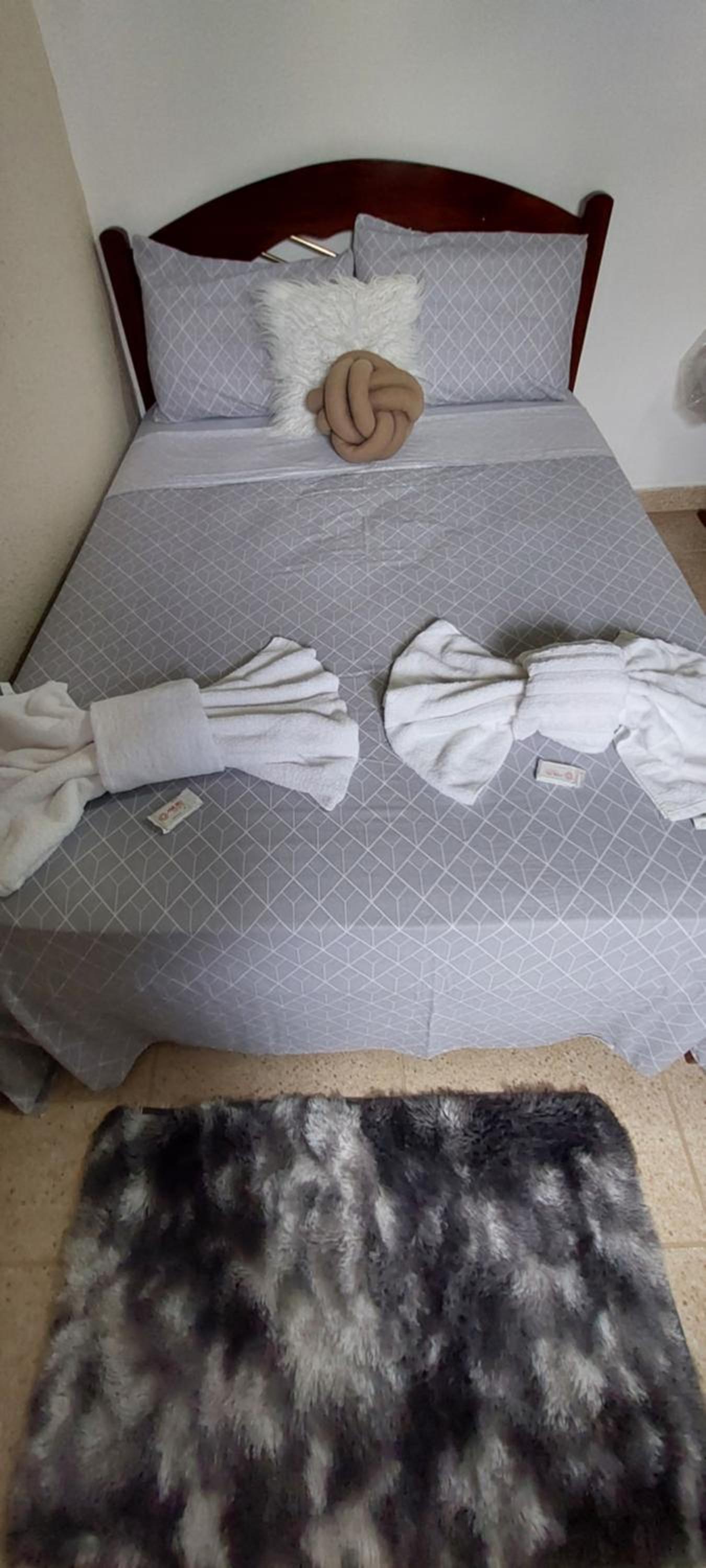 One-Bedroom House photo 1