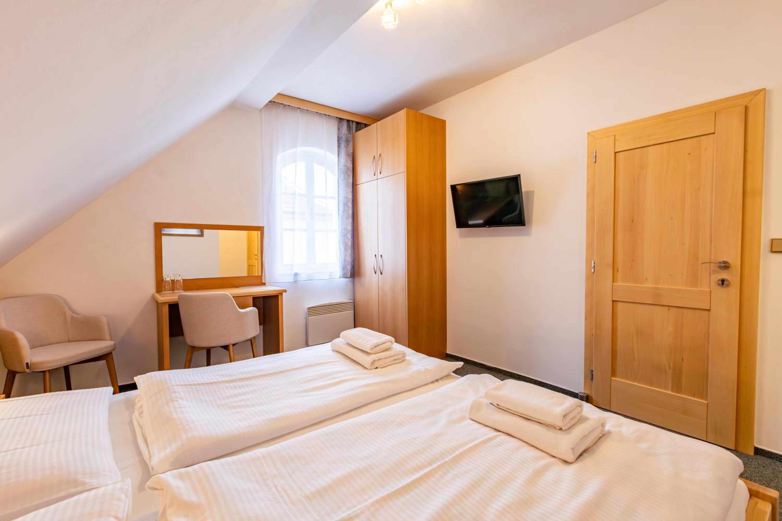 Double or Twin Room photo 3