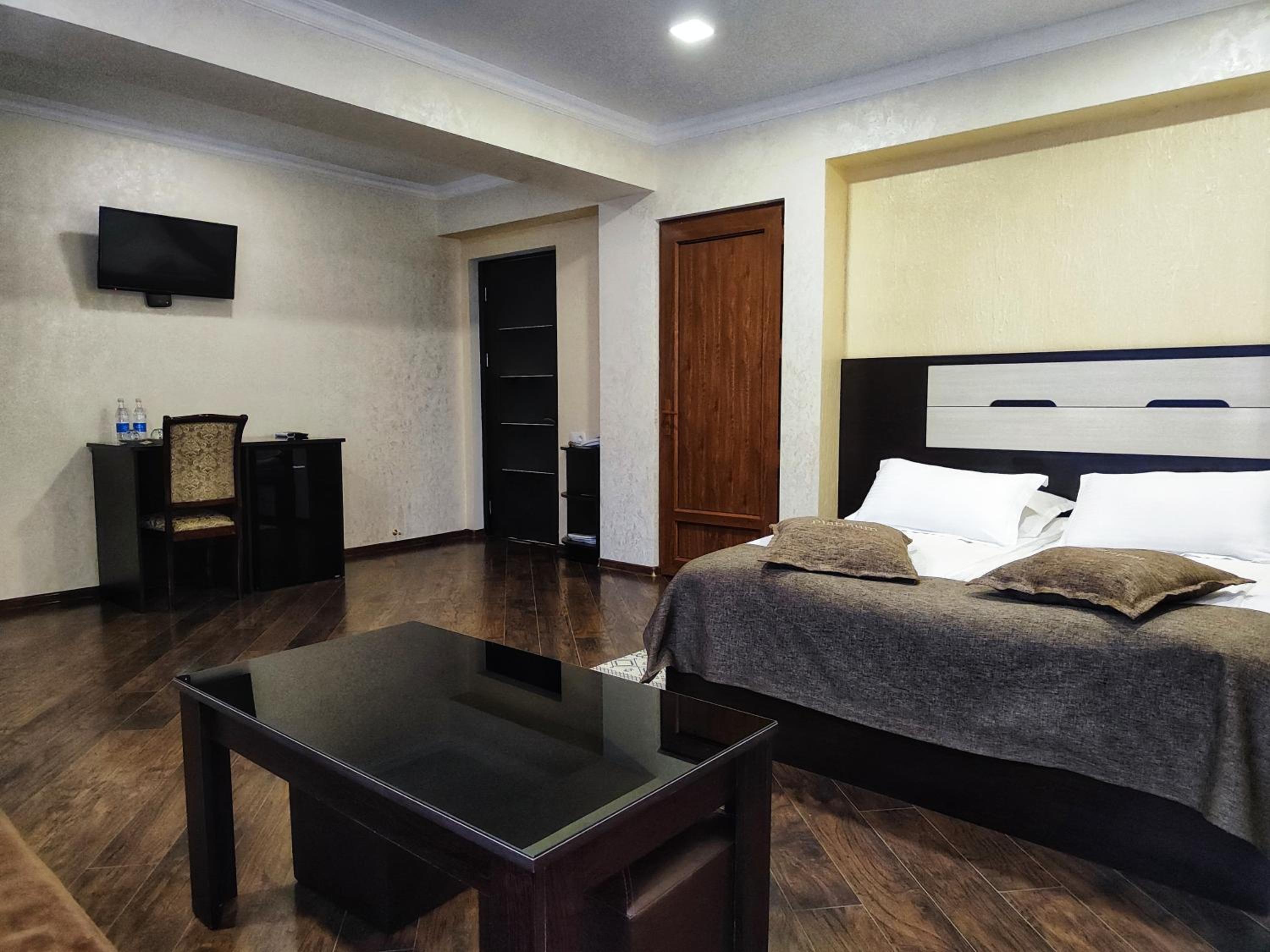 Deluxe Double Room photo 2