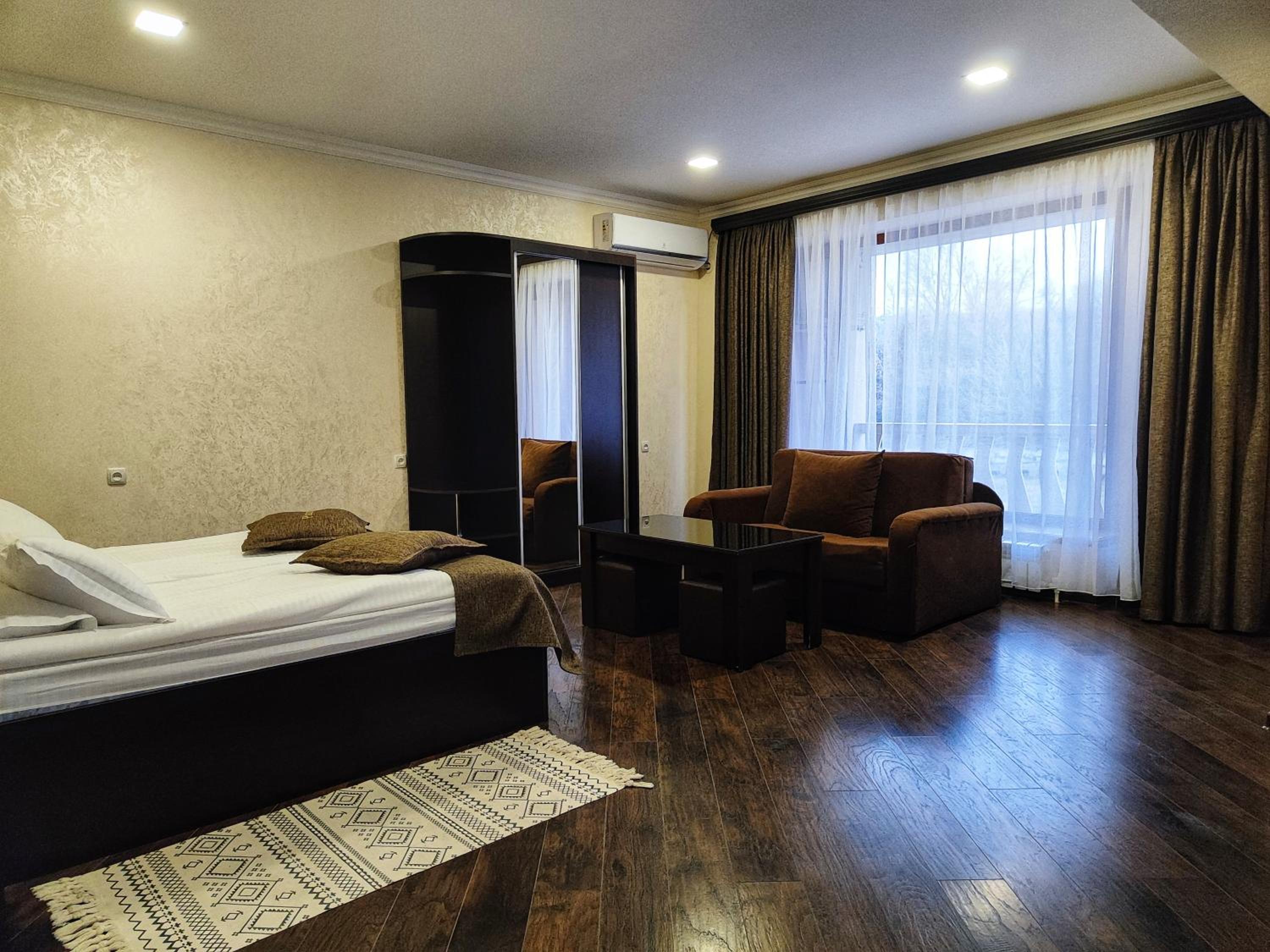 Deluxe Double Room photo 3