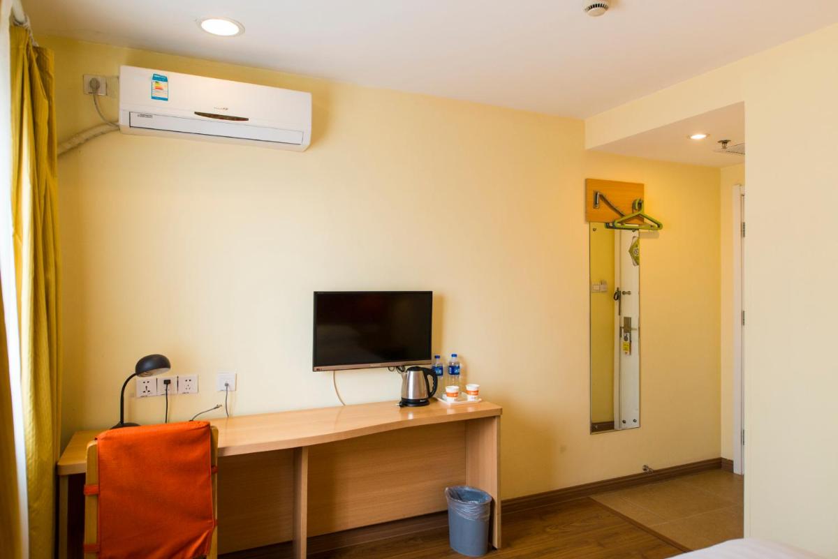 Mainland Chinese Citizens - Business Queen Room photo 2
