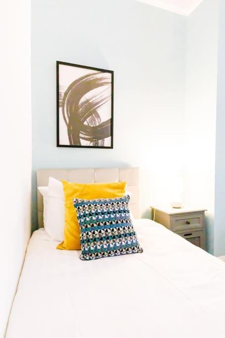 Two-Bedroom House photo 2