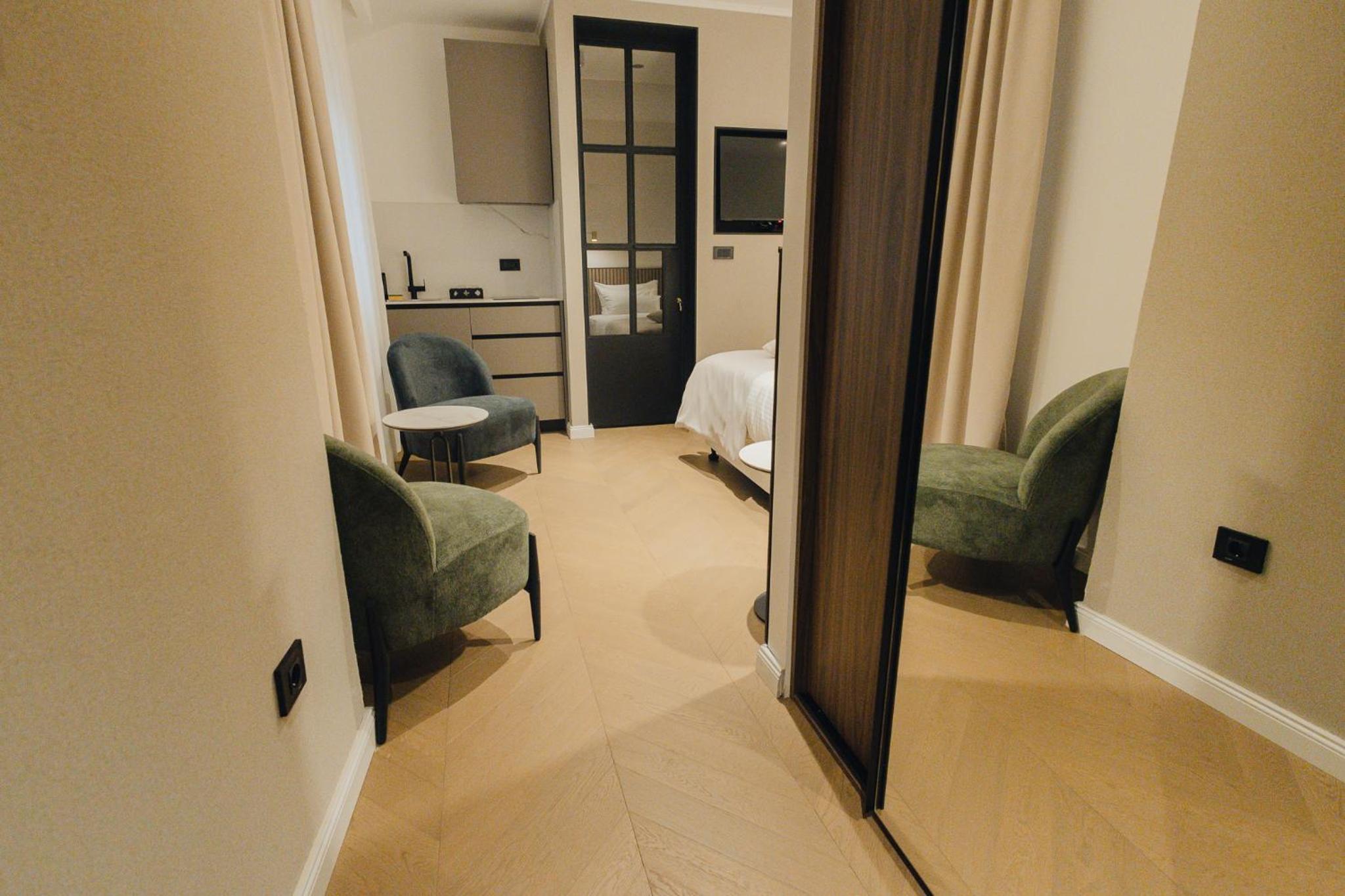 Double Room - Photo 4