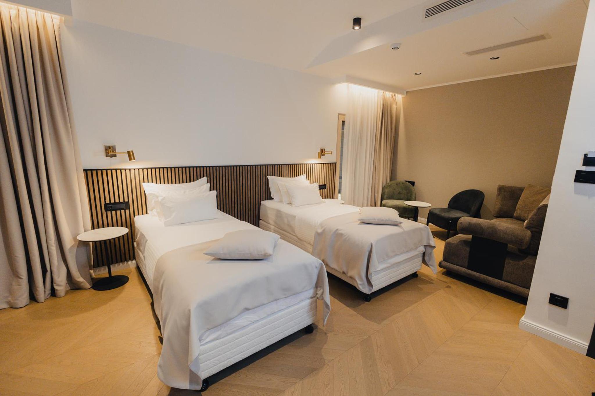 Superior Double Room - Photo 1
