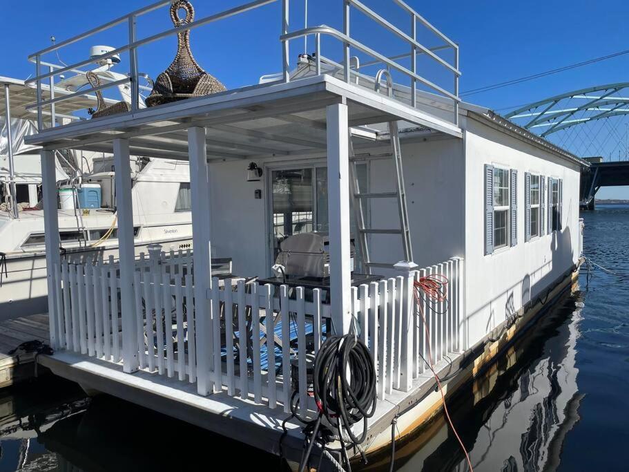 Mobile Home photo 3
