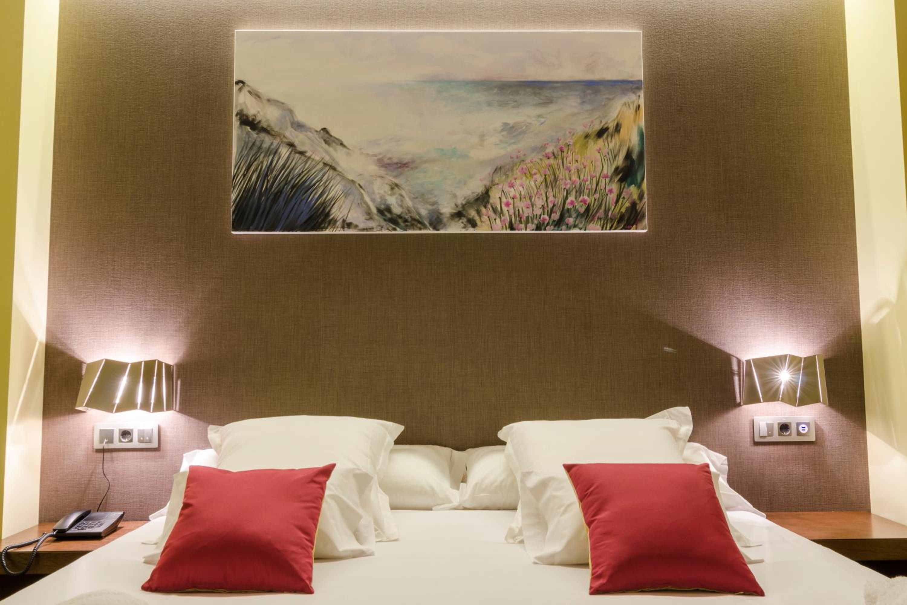 Superior Double or Twin Room photo 3