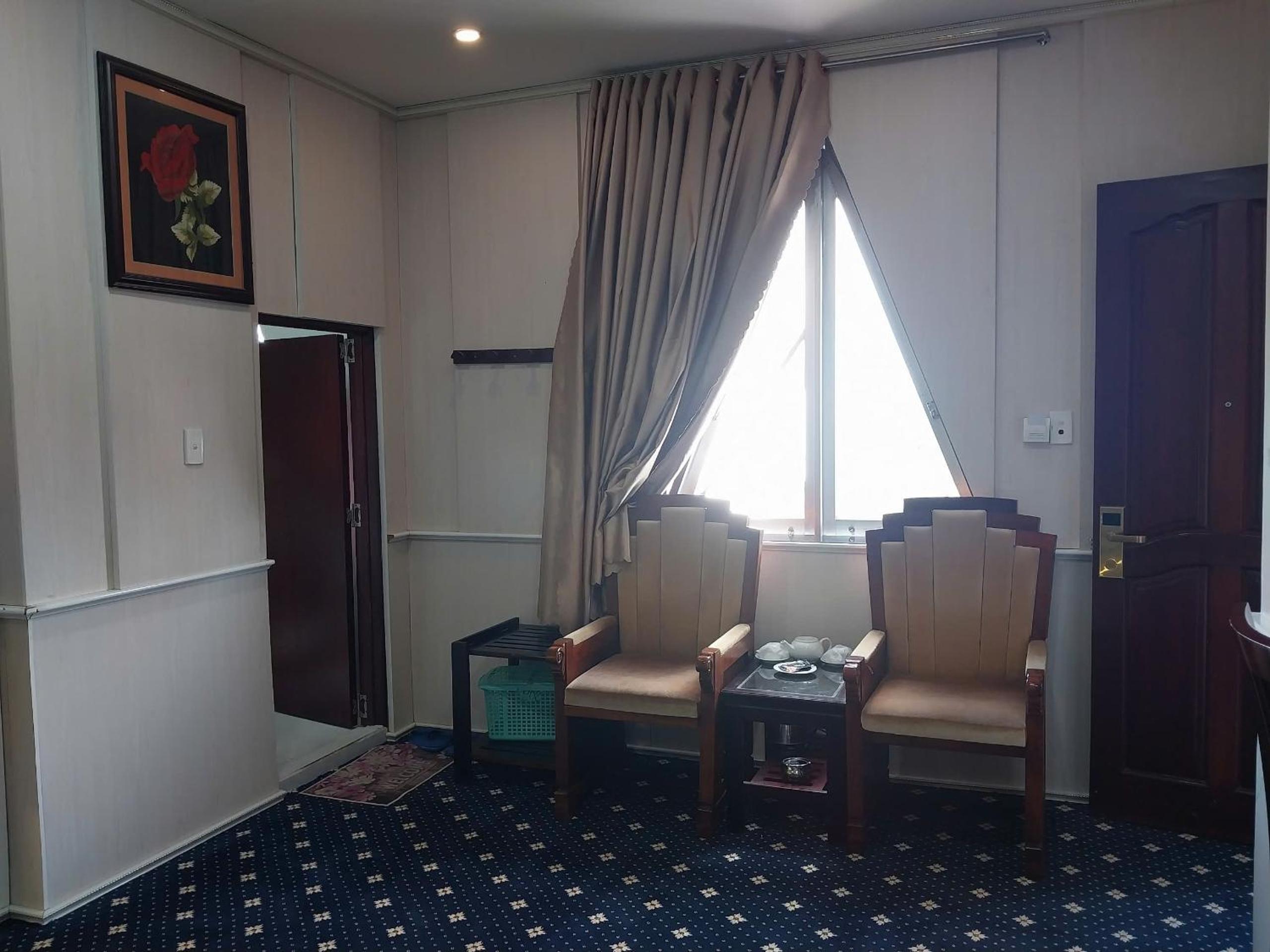Large Double Room photo 1