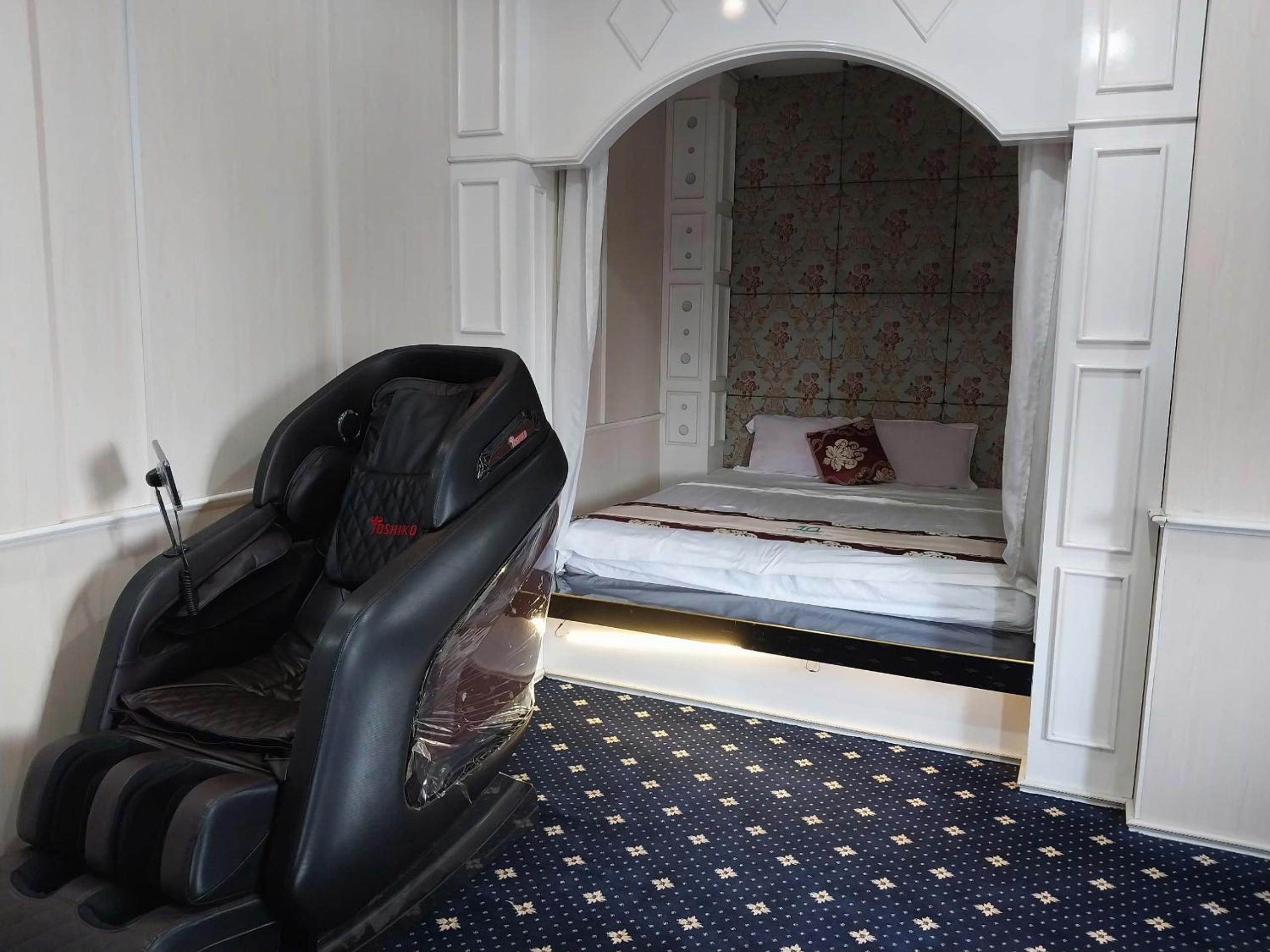 Large Double Room photo 2