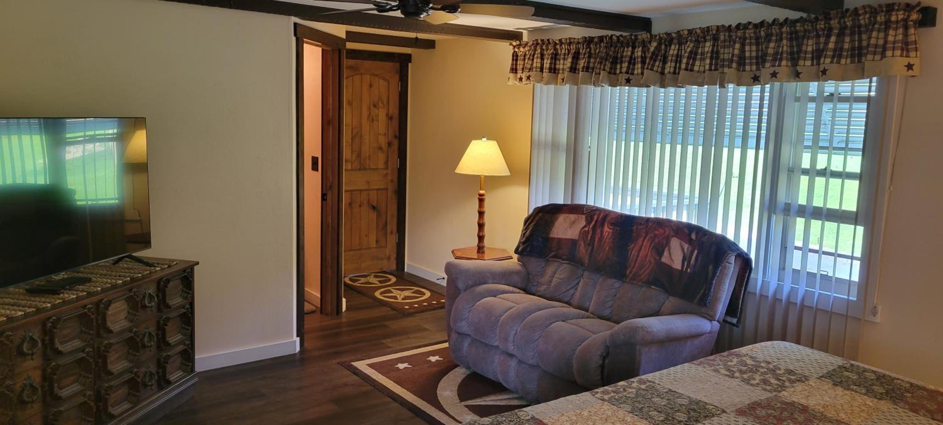 King Room with Balcony photo 3