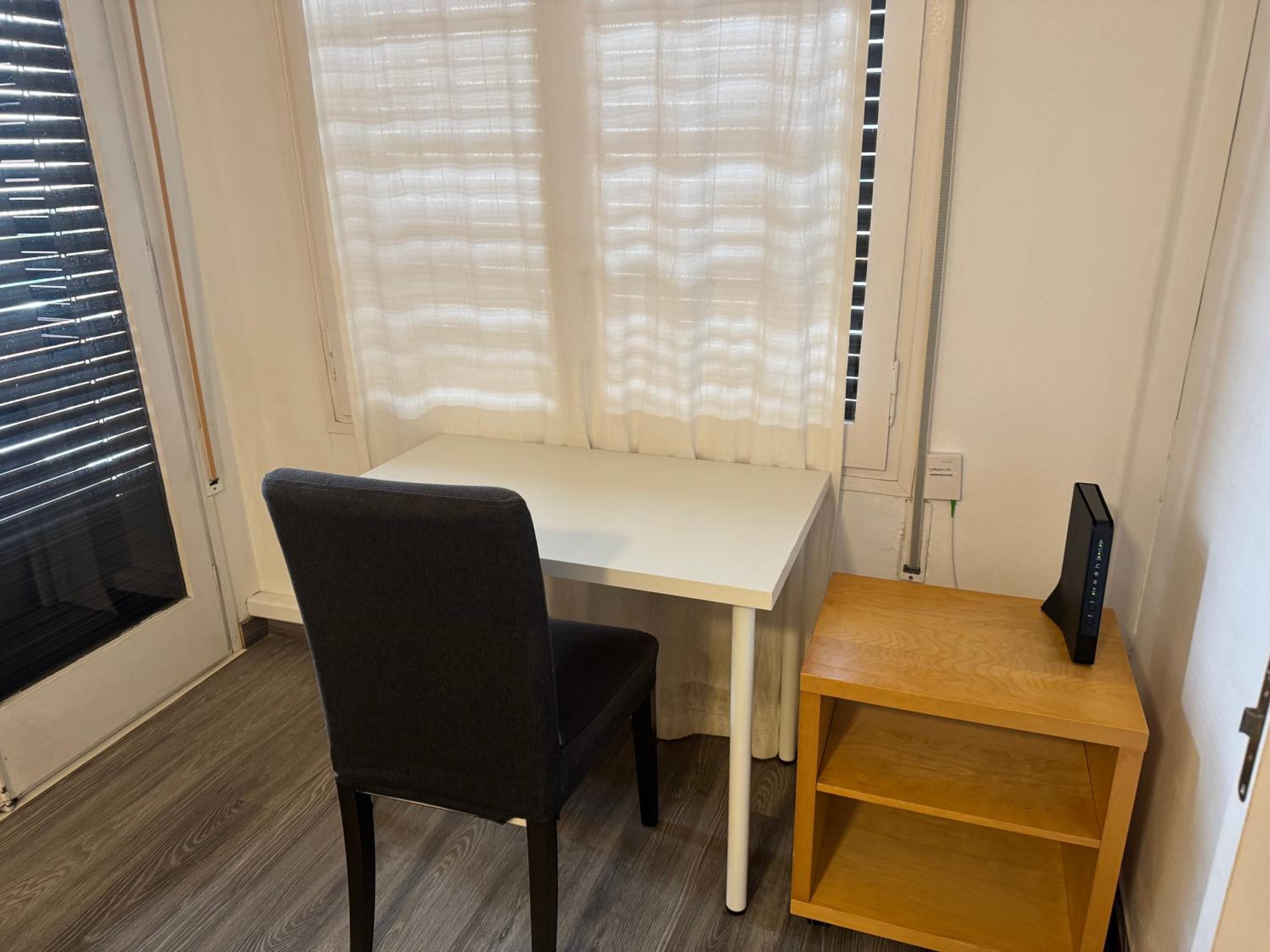 Three-Bedroom Apartment with Balcony photo 2