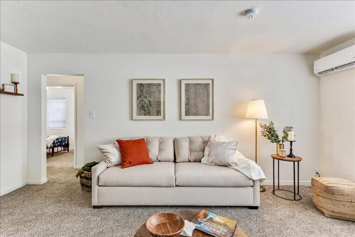Apartment photo 1