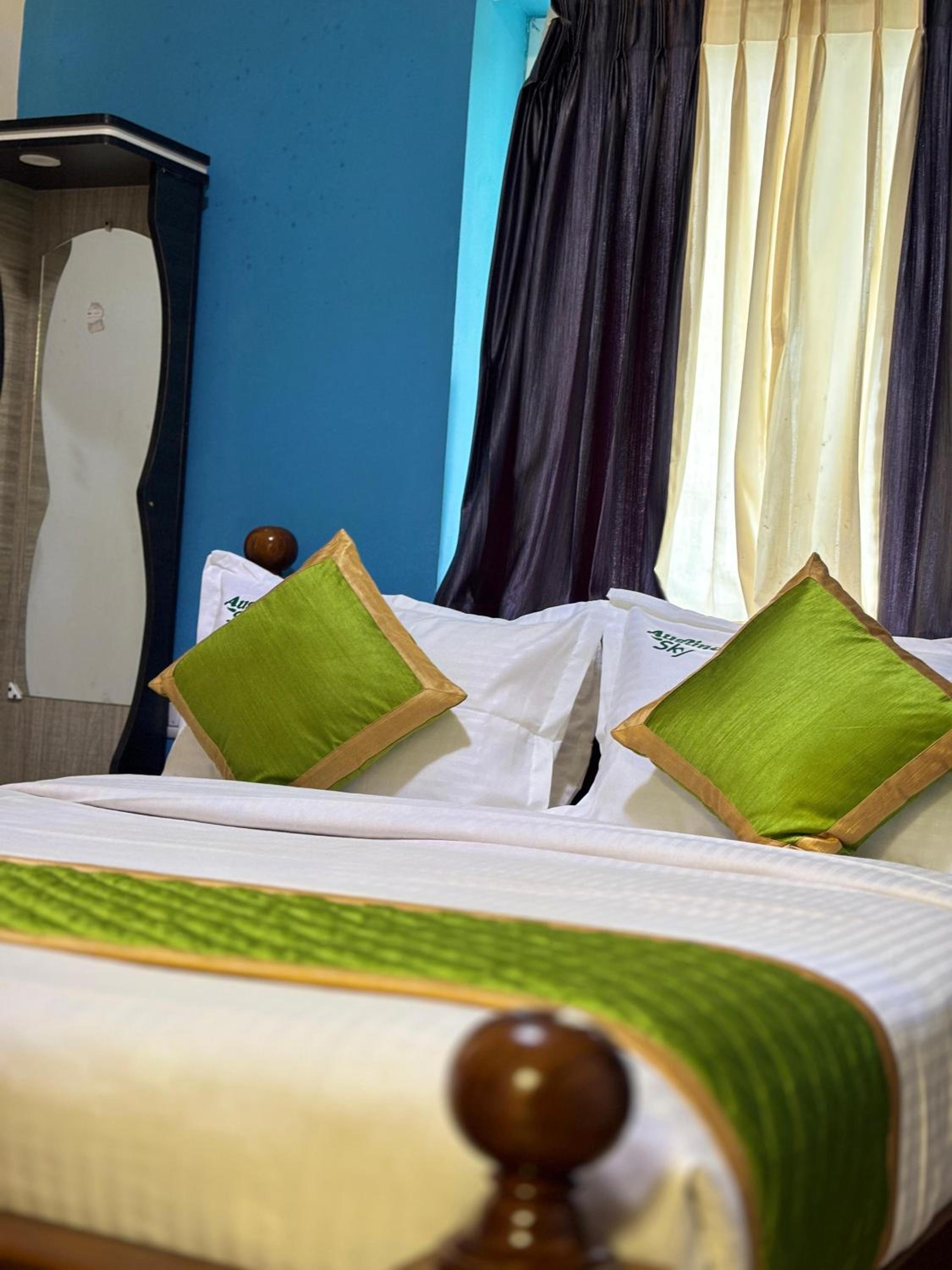 Three-Bedroom Villa photo 1