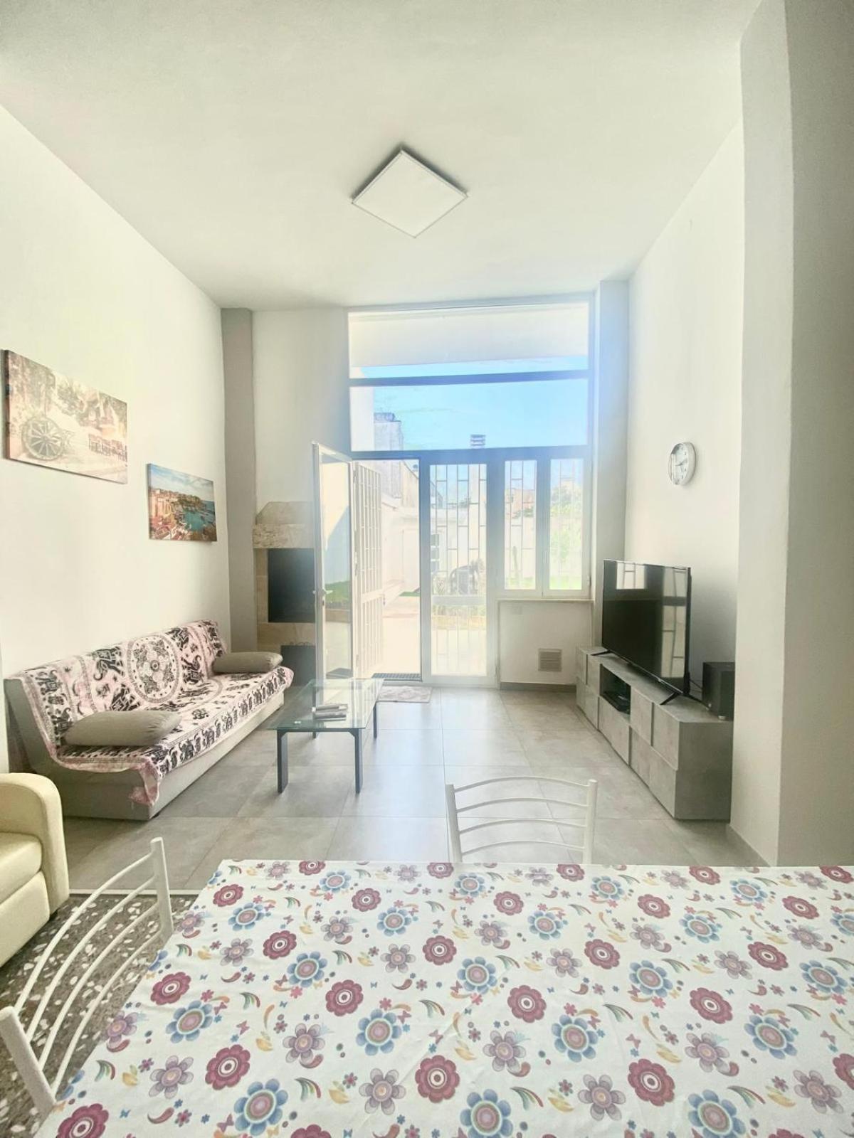 Two-Bedroom Apartment photo 2