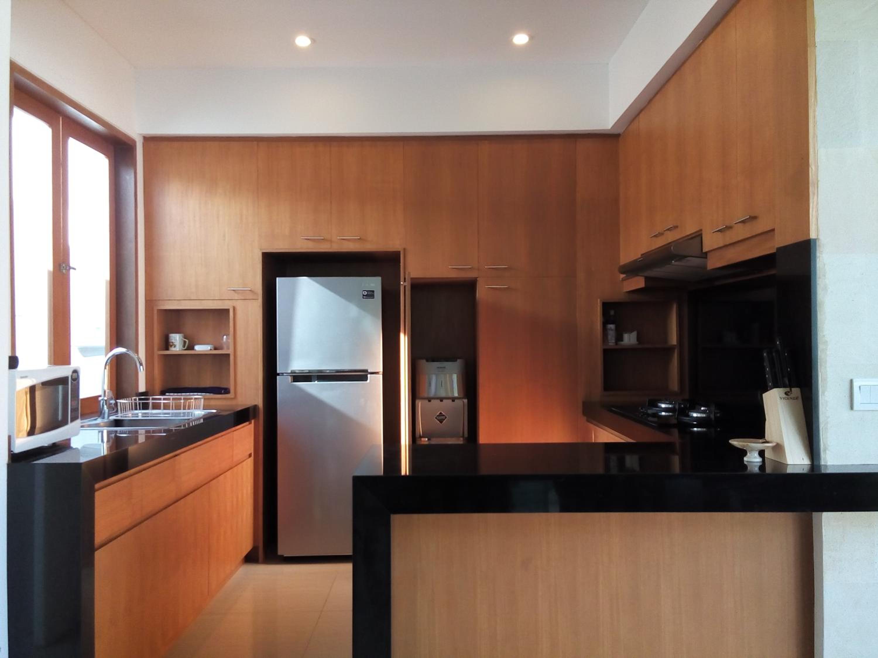Three-Bedroom Villa with Private Pool and Garden - Photo 39