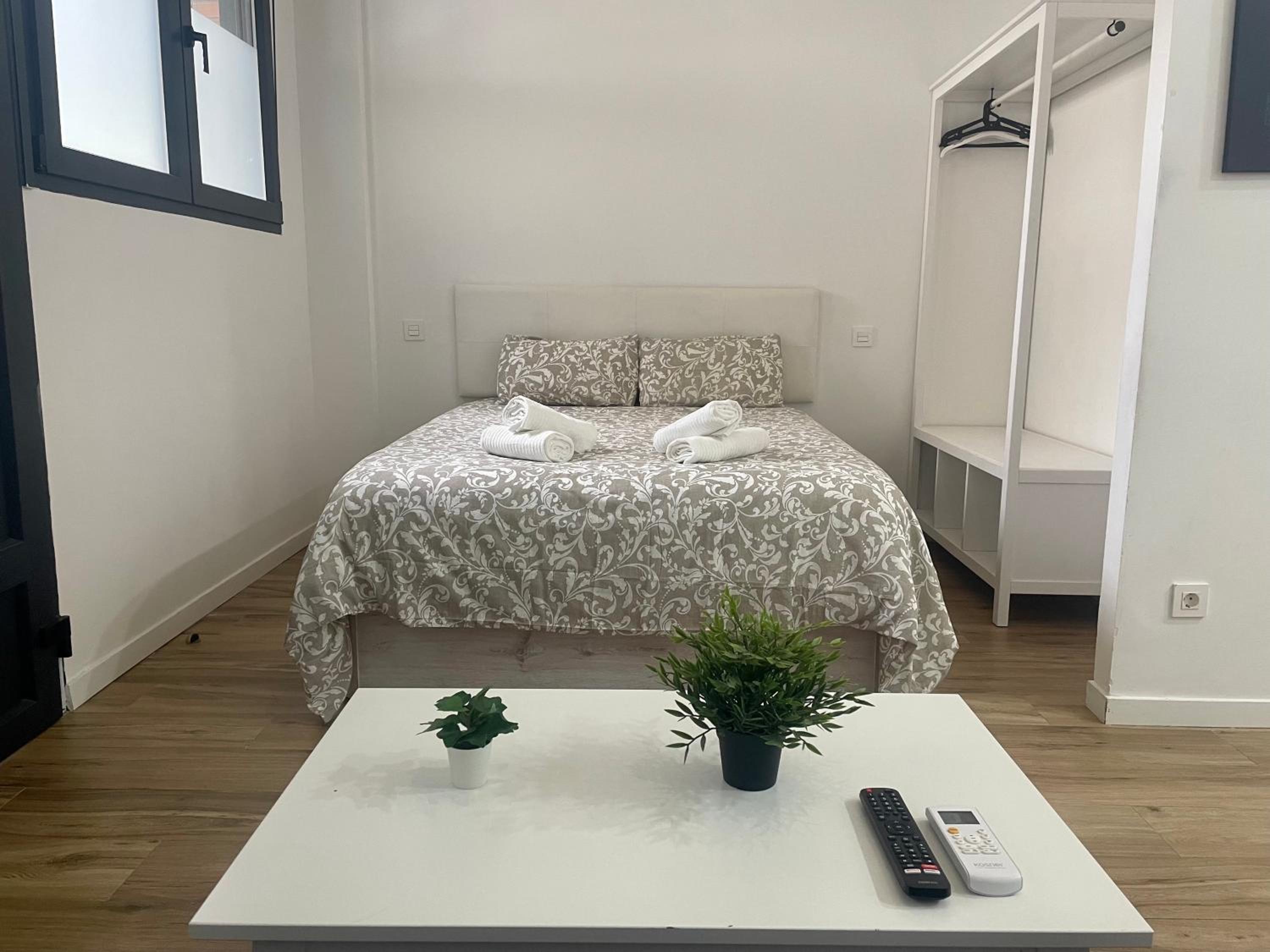 One-Bedroom Apartment photo 3