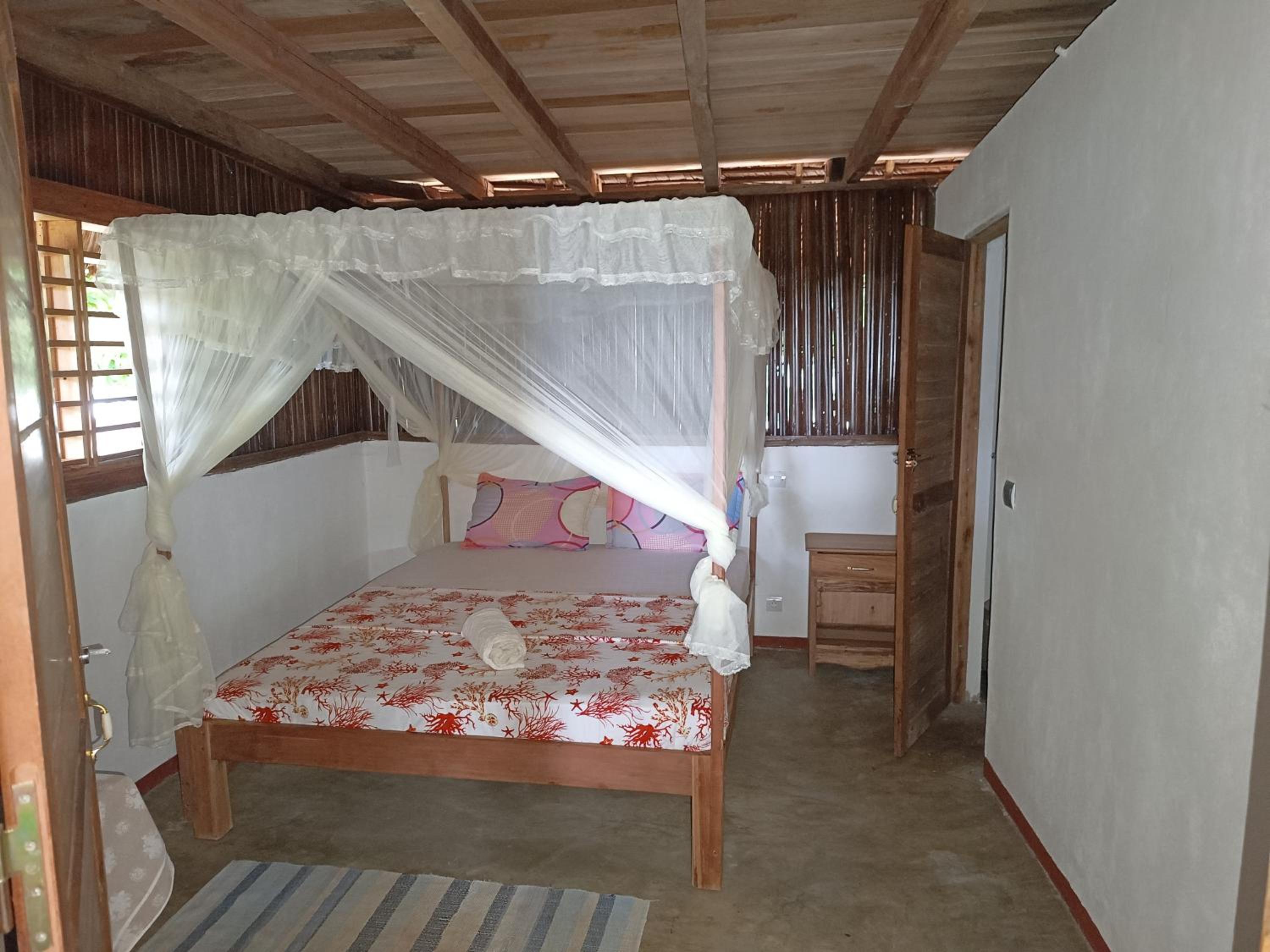 One-Bedroom House photo 1