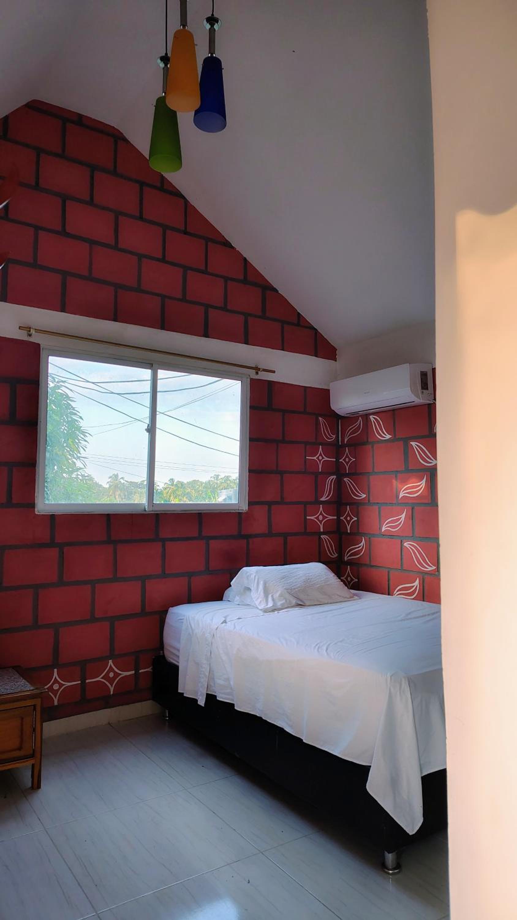 6-Bed Mixed Dormitory Room photo 1