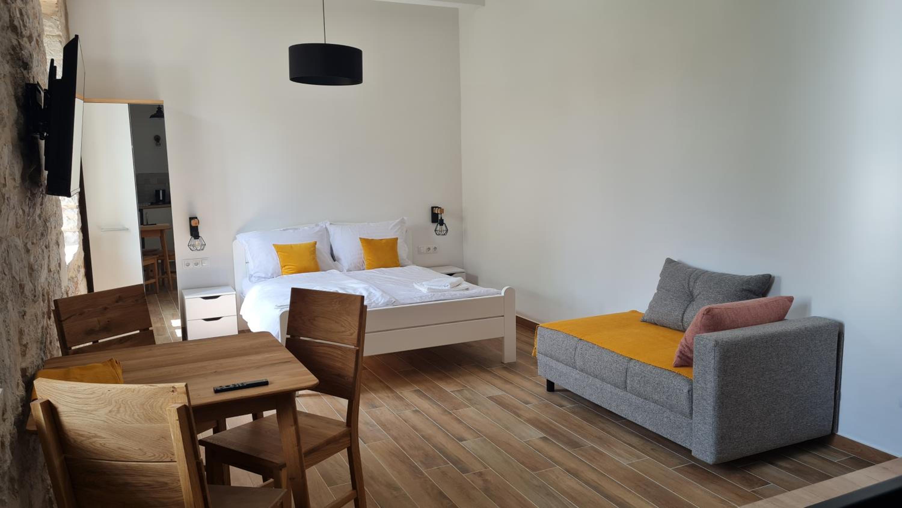 Studio Apartment photo 1