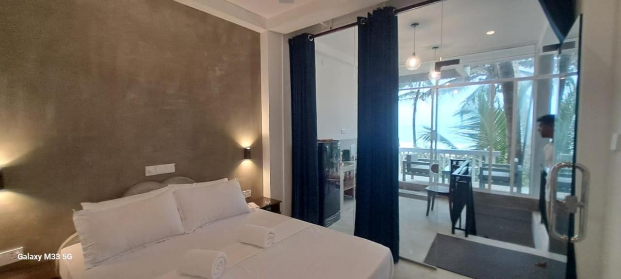 Double Room with Sea View photo 2