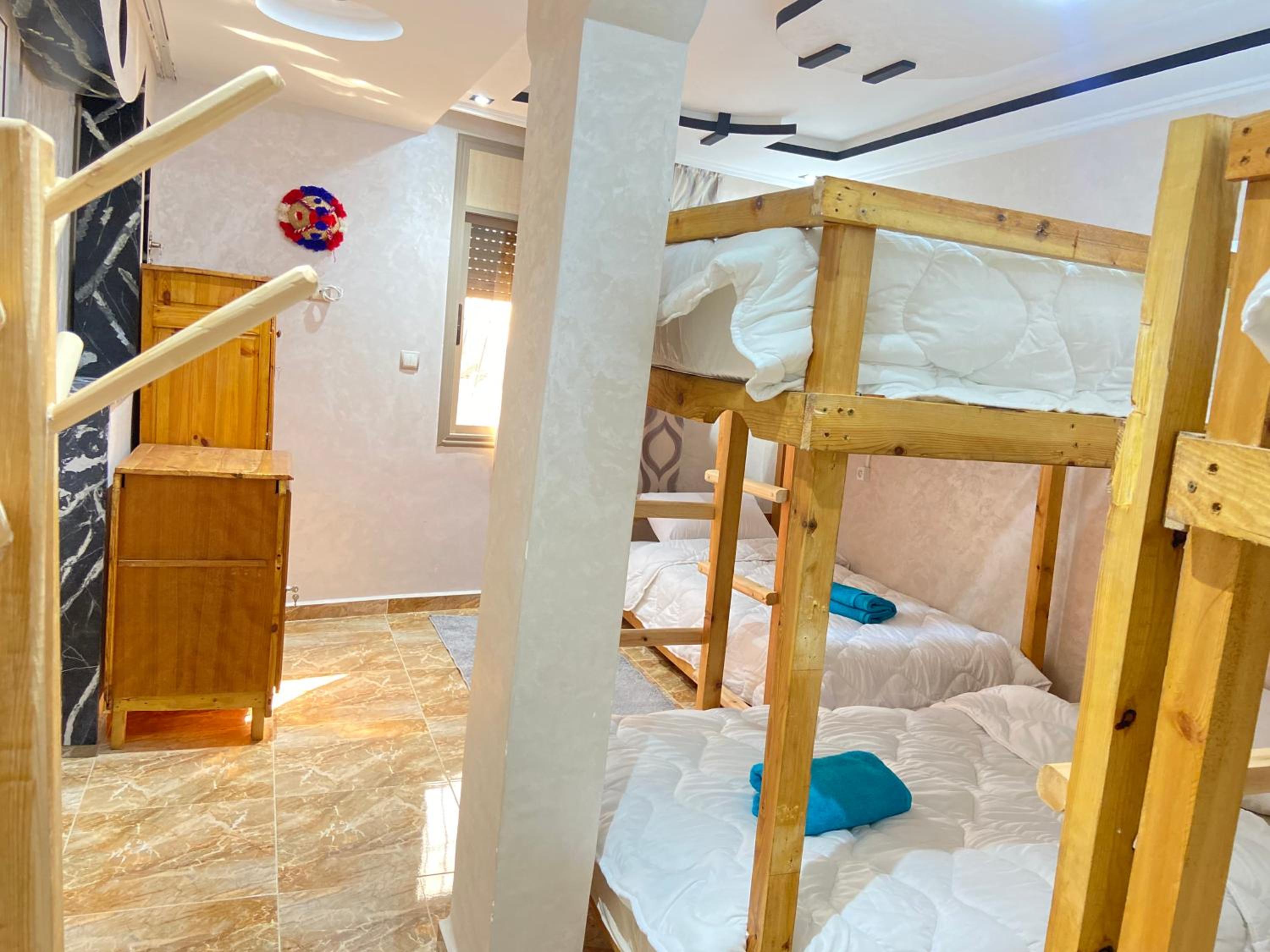 6-Bed Mixed Dormitory Room photo 1
