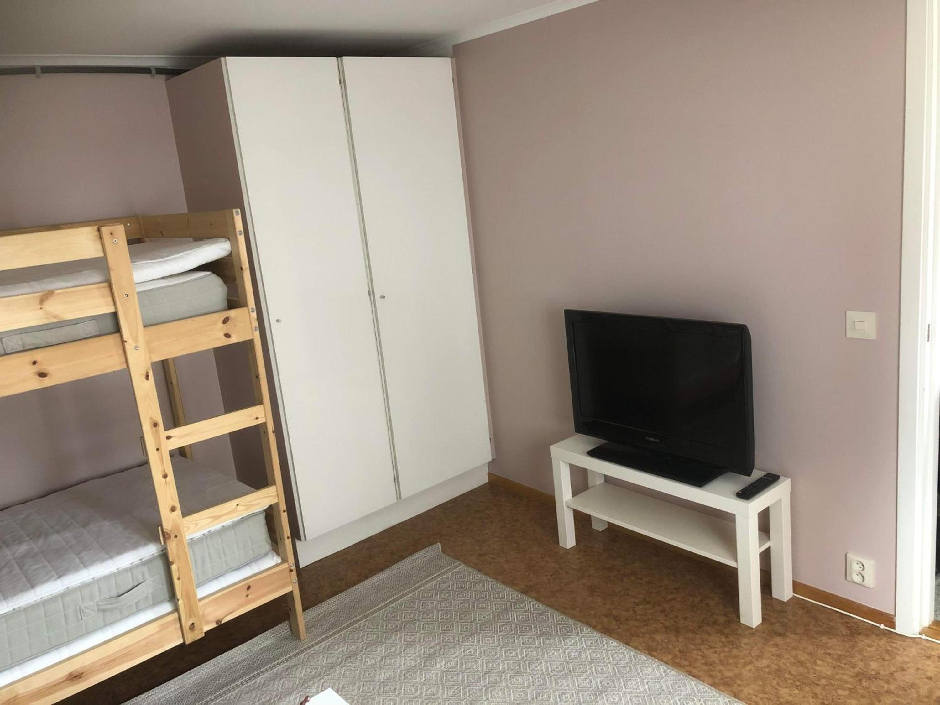 One-Bedroom Apartment photo 2