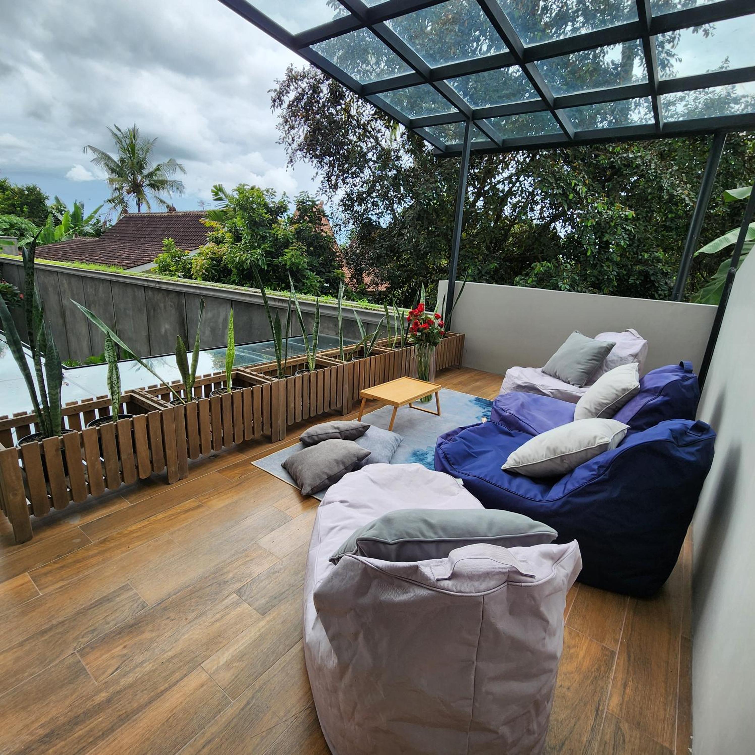 Three-Bedroom Villa photo 2