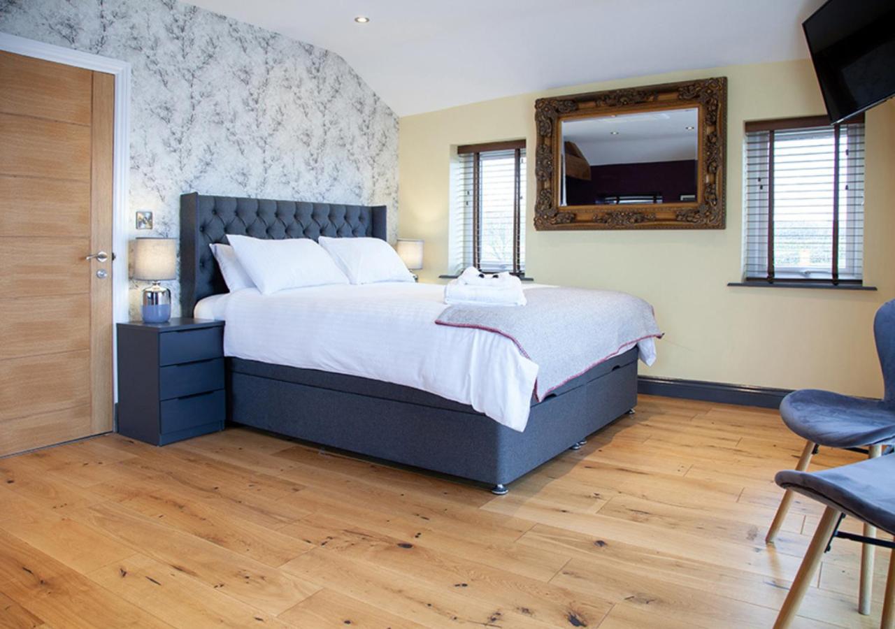 Superior King Room - Photo 1