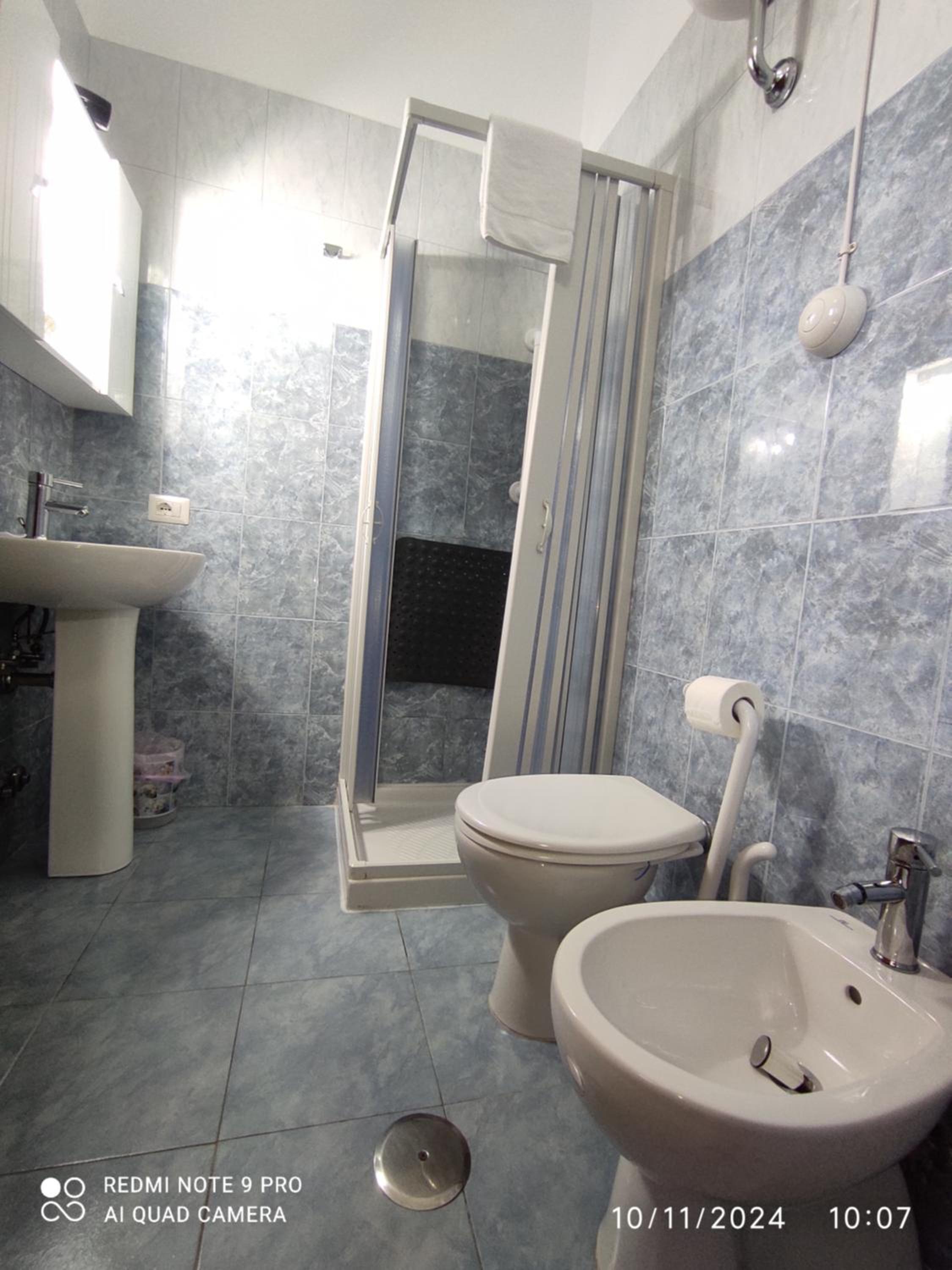 Single Room with Private Bathroom photo 3