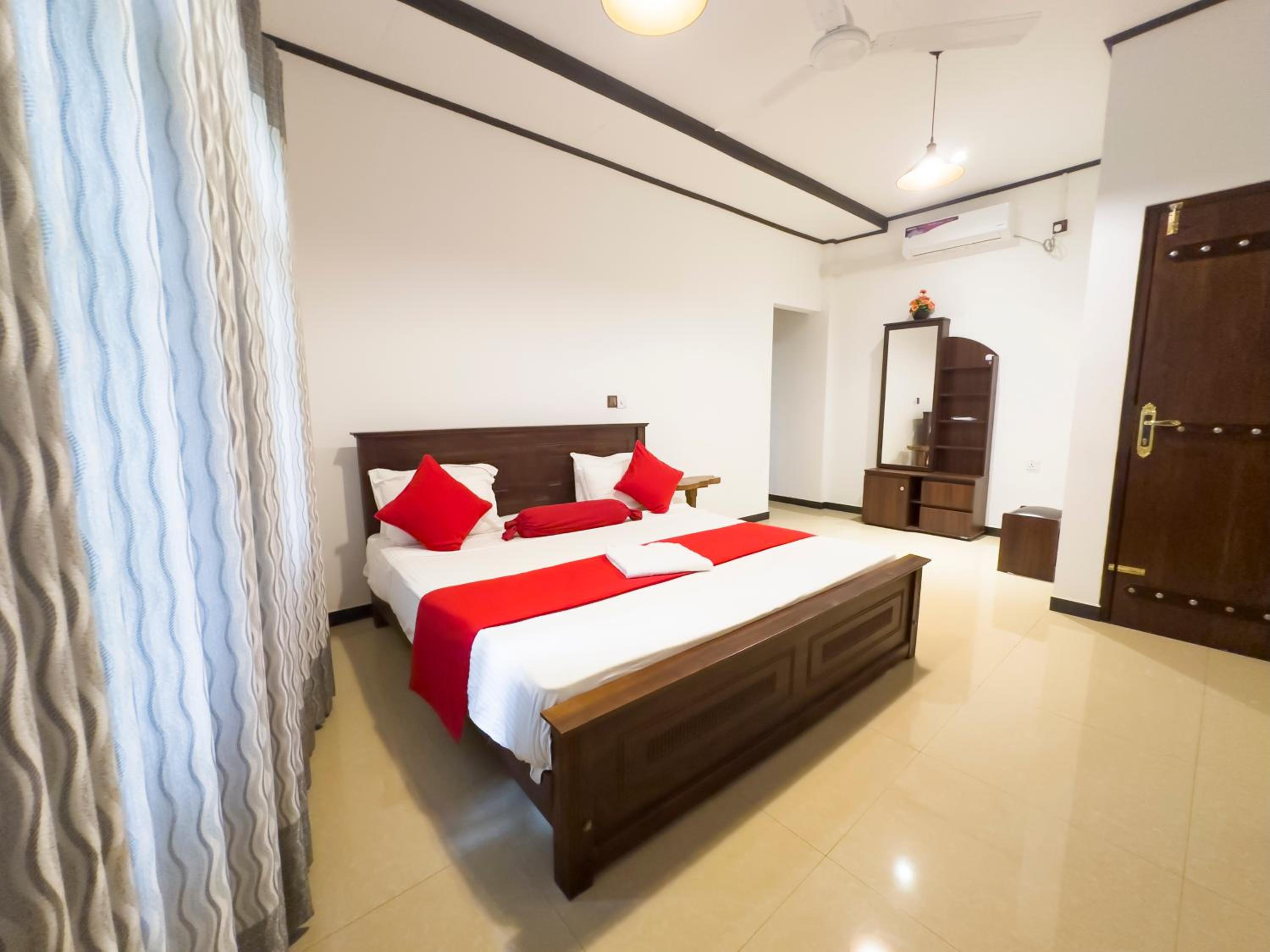 Deluxe Double Room photo 3