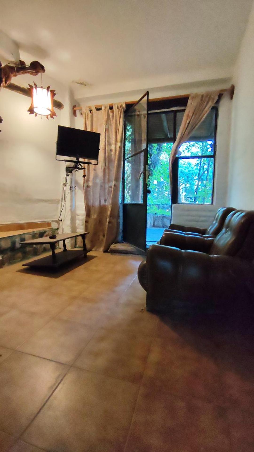 One-Bedroom House photo 1