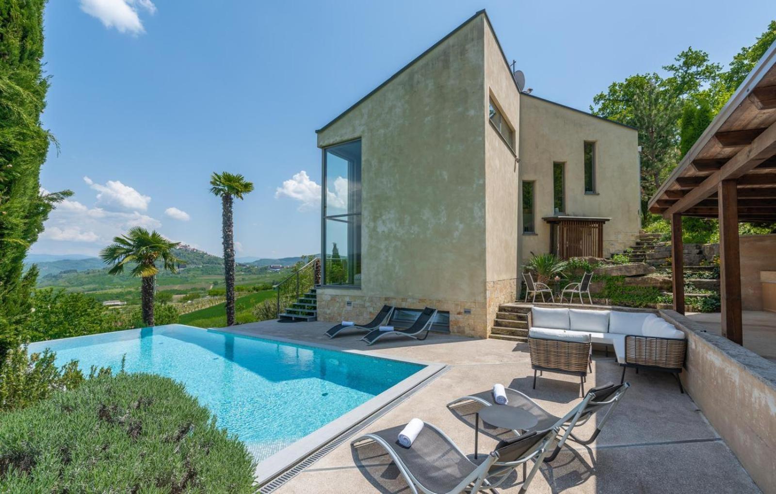 Two-Bedroom Villa photo 2