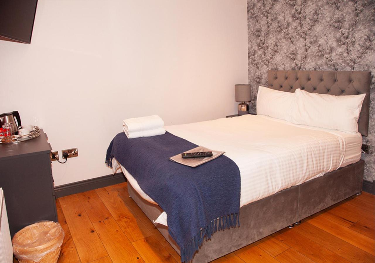 Standard Double Room - Photo 4