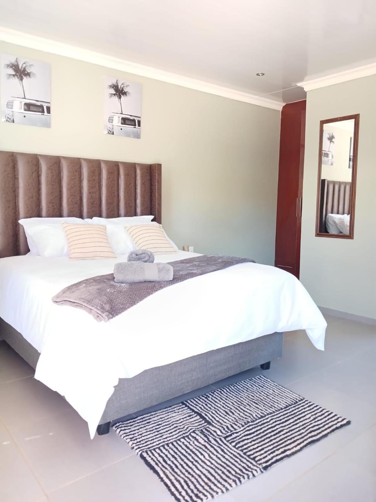 Deluxe Queen Room photo 3