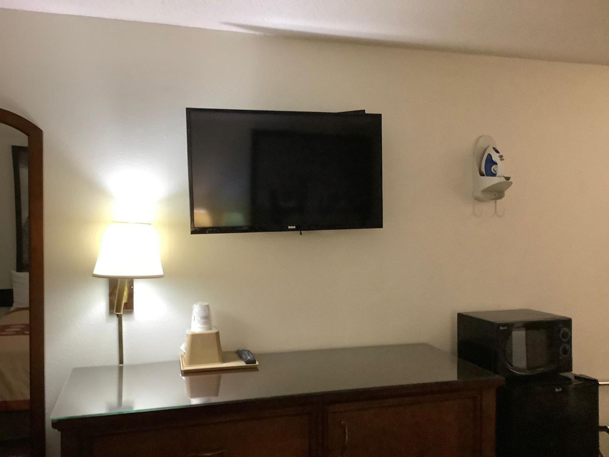 King Room - Non-Smoking - Photo 1
