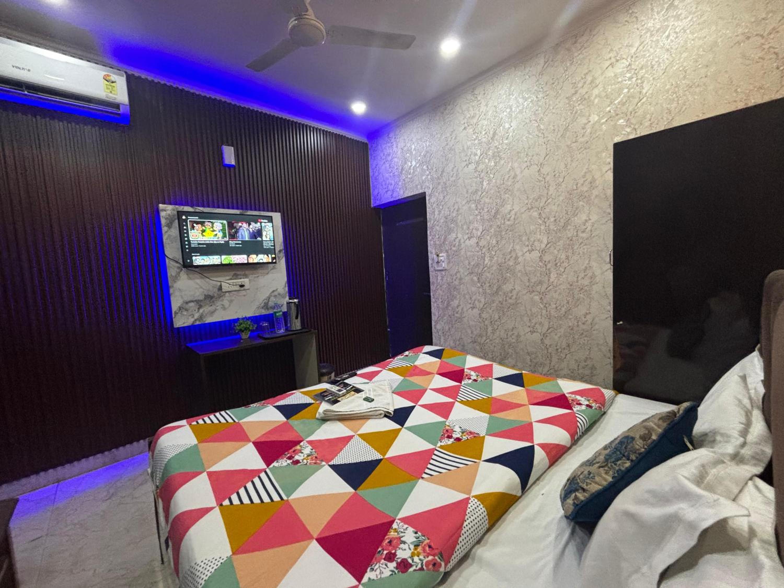 Deluxe Double Room with Balcony