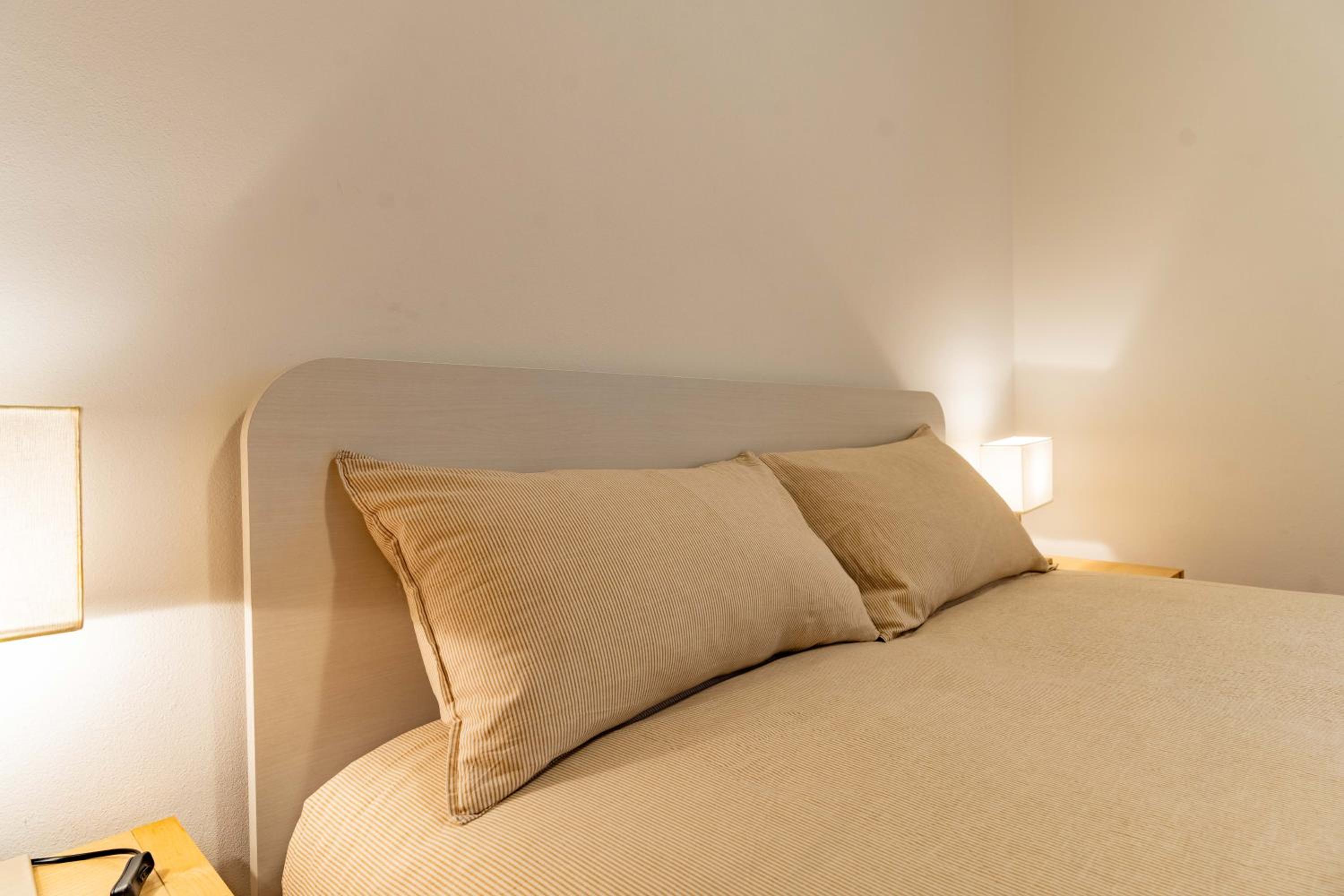 Two-Bedroom Apartment with Mountain View