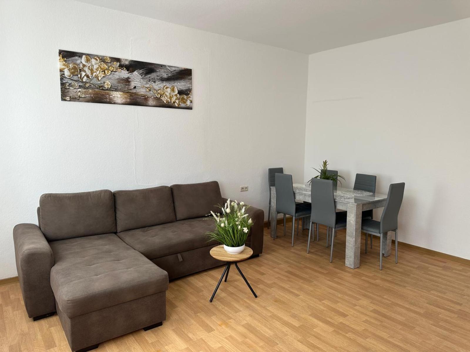Apartment with Mountain View photo 2