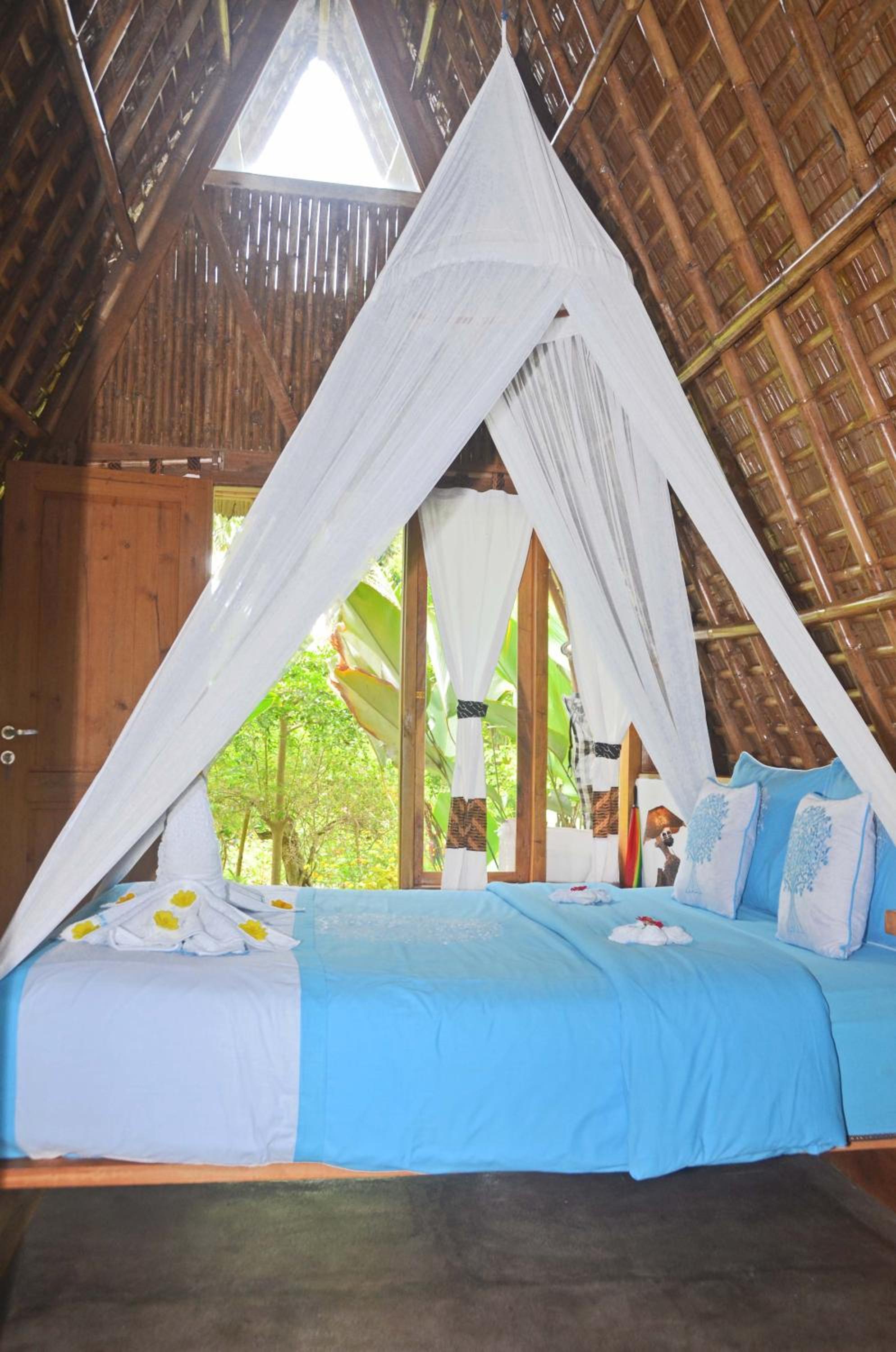 Deluxe Bungalow with Garden View