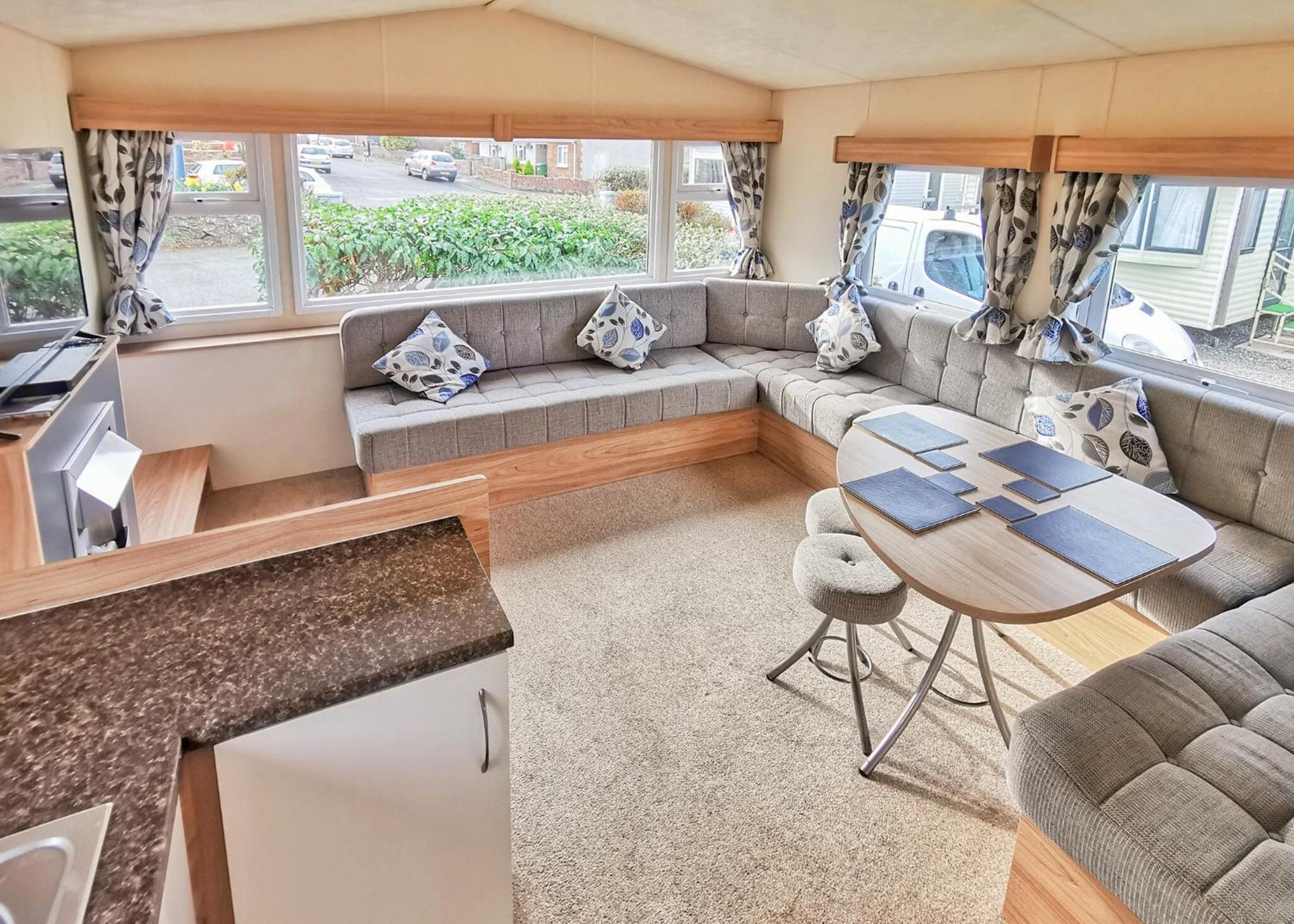 Three-Bedroom Mobile Home photo 2