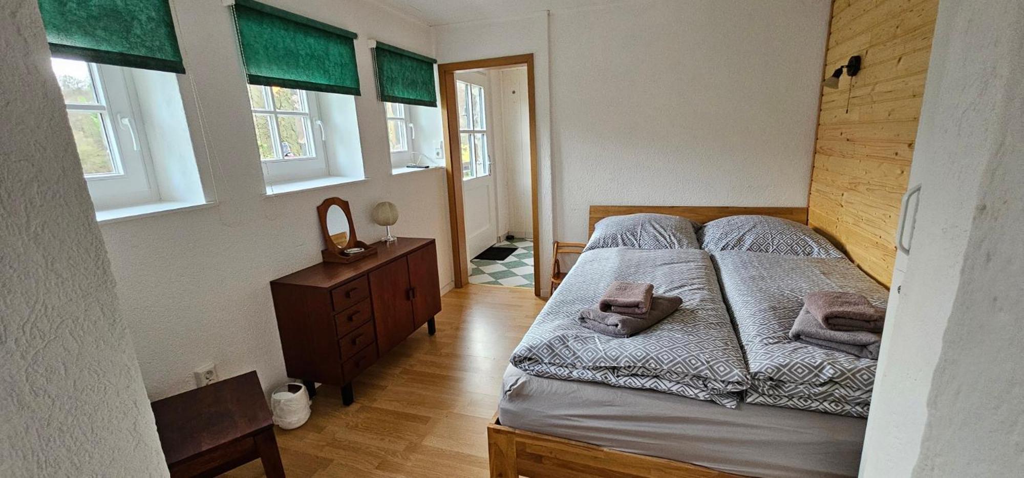 One-Bedroom House photo 1